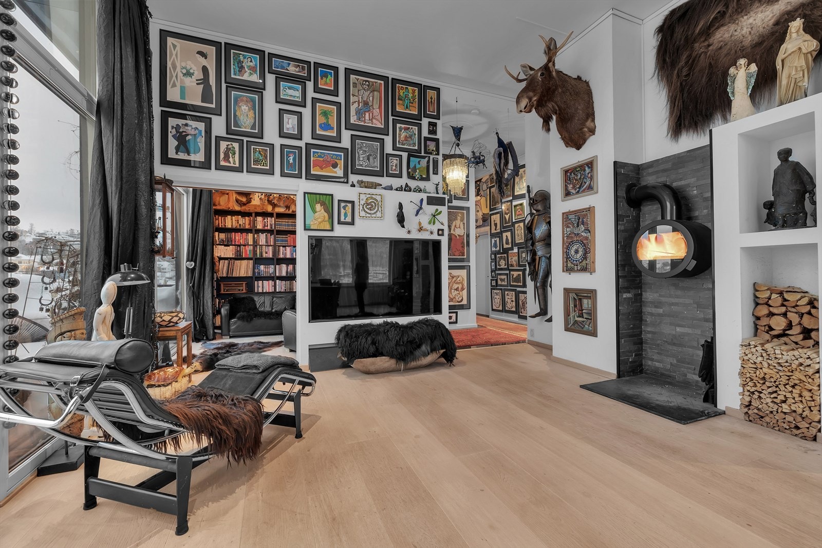 Vegghengt vedovn. Galleribilde