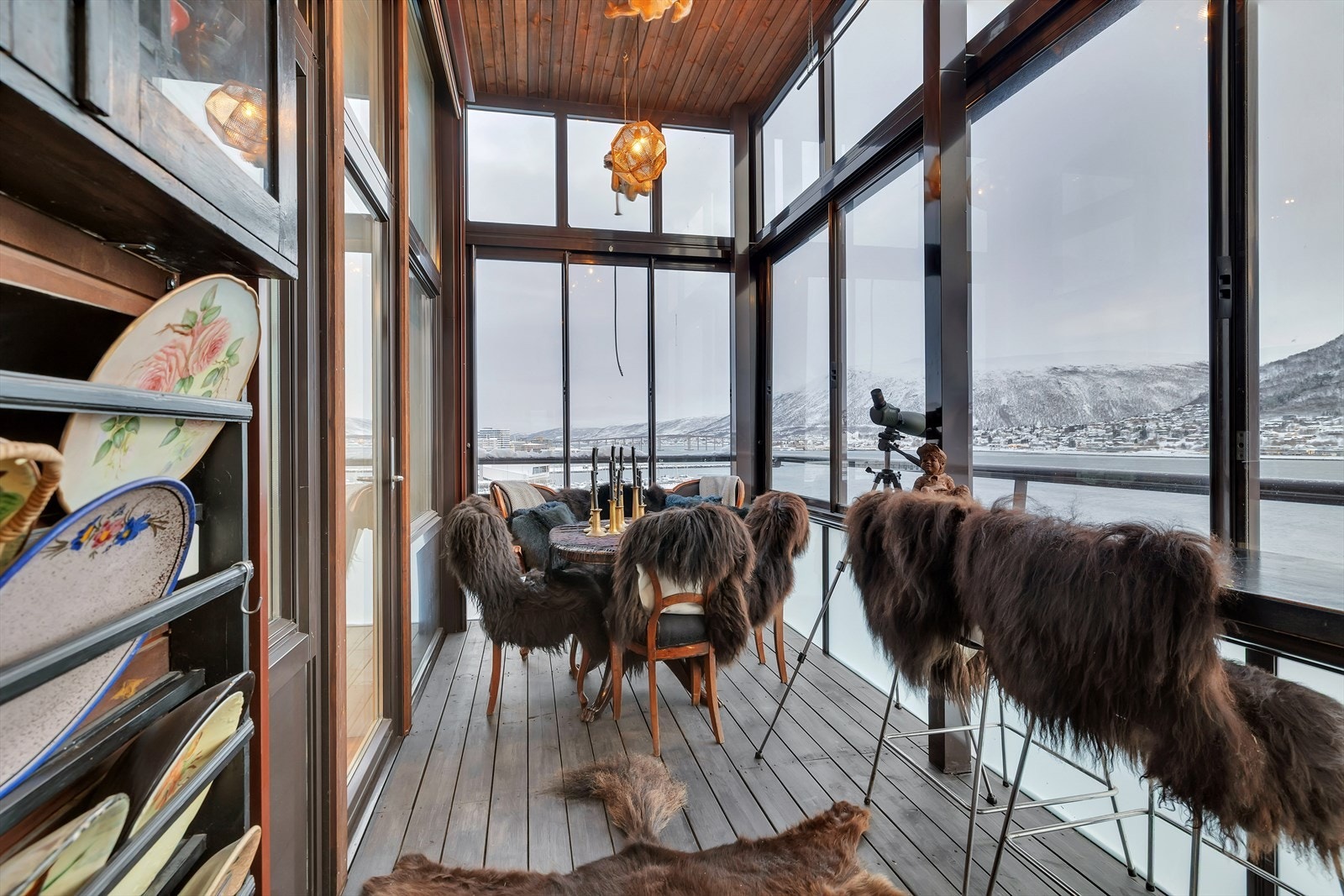 Panorama mot Tromsøysundet. Galleribilde