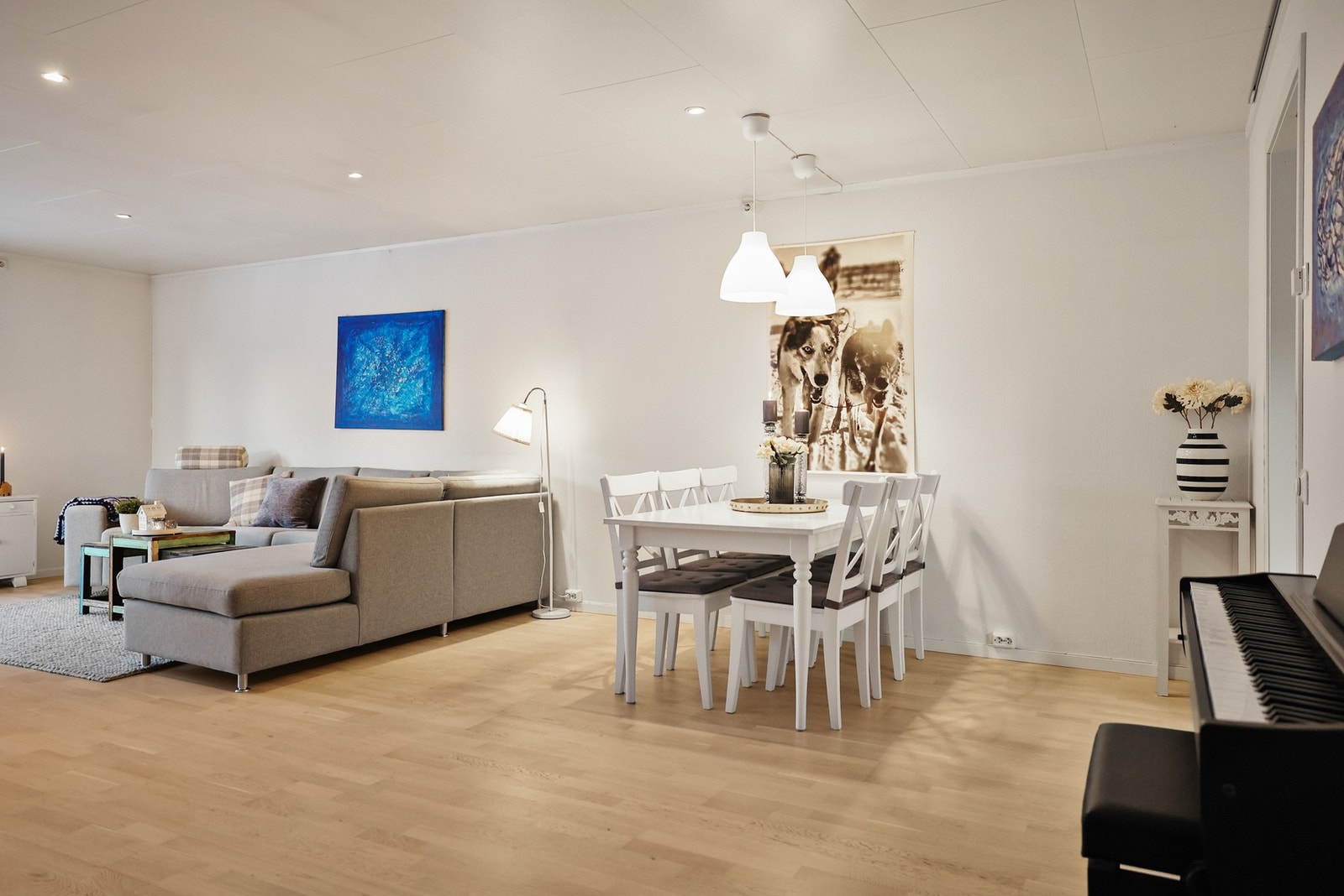 Det er også god plass til annet ønsket møblement. Galleribilde