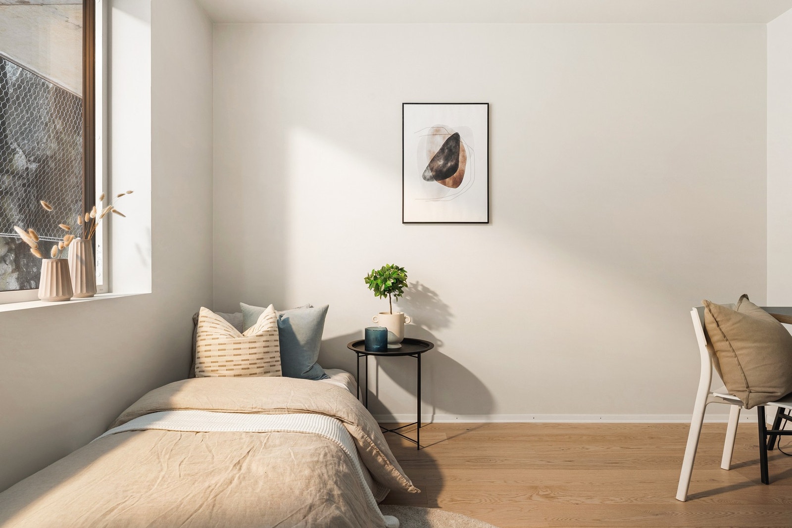 Lyst soverom med god takhøyde. Galleribilde