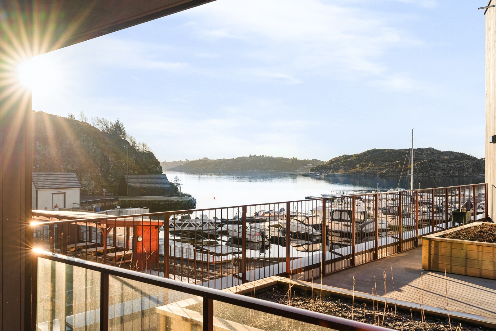 Uteplassen byr på gode solforhold! Galleribilde