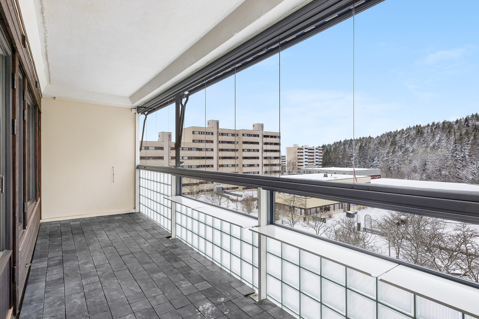 Her har du heis, garasjeplass og en fin mulighet til å skape din drømmebolig! Galleribilde