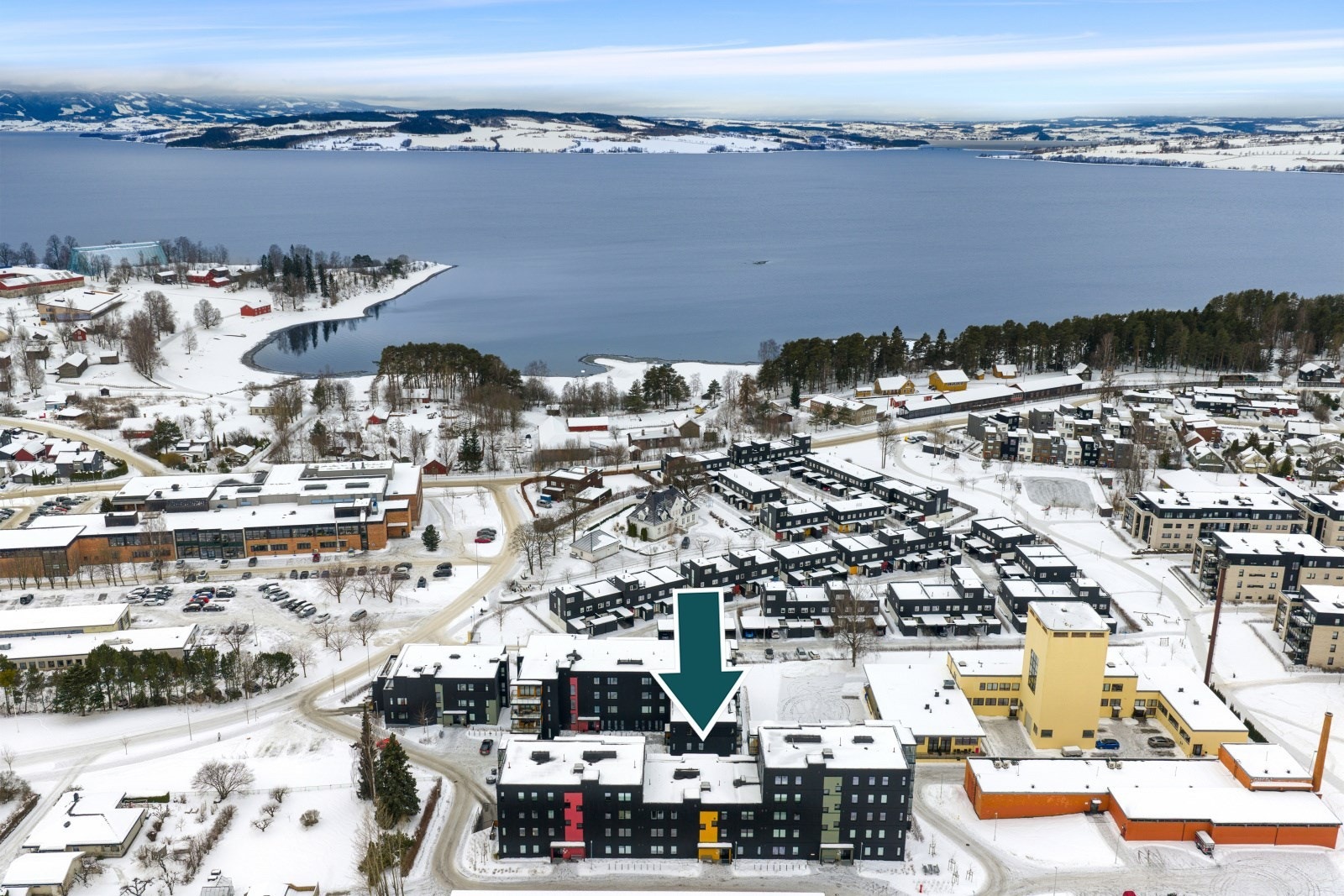 Sameiet består av 36 boligseksjoner og ligger flott til på Martodden, ca. 2 km fra Hamar sentrum. Galleribilde