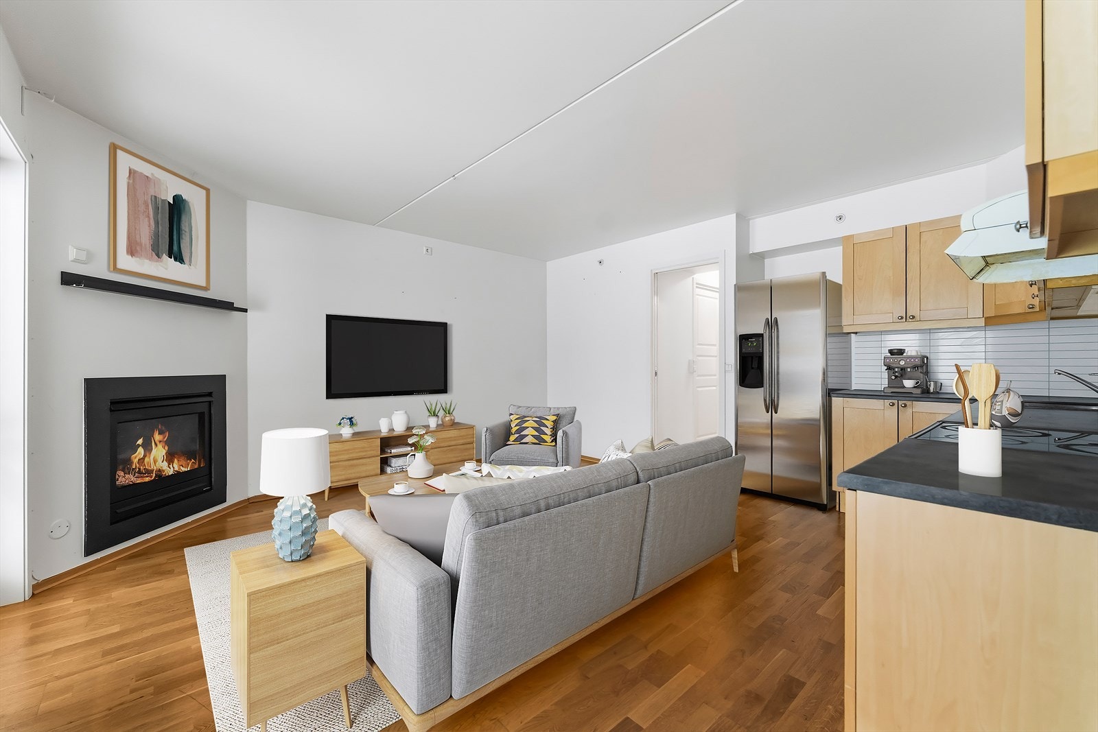 I stuen er det gasspeis. (Bildet er digitalt stylet). Galleribilde