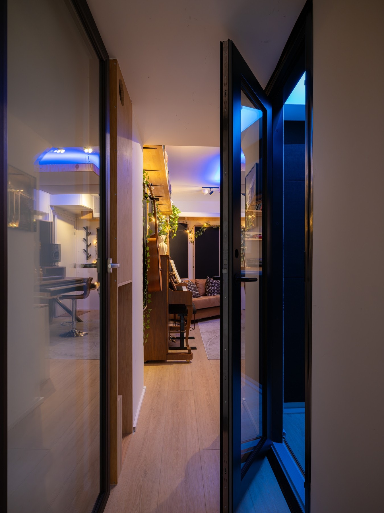 Vi trekker så inn til det unike med denne leiligheten. Galleribilde