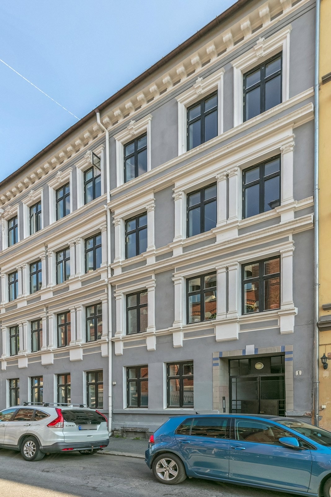 Leiligheten ligger i 4. etg. i denne klassiske bygården som er fra 1895 Galleribilde