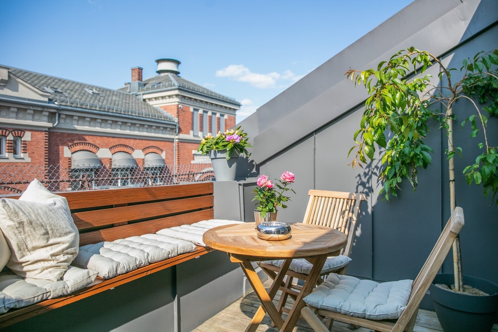 Takterrassen vender mot Birkelunden Galleribilde