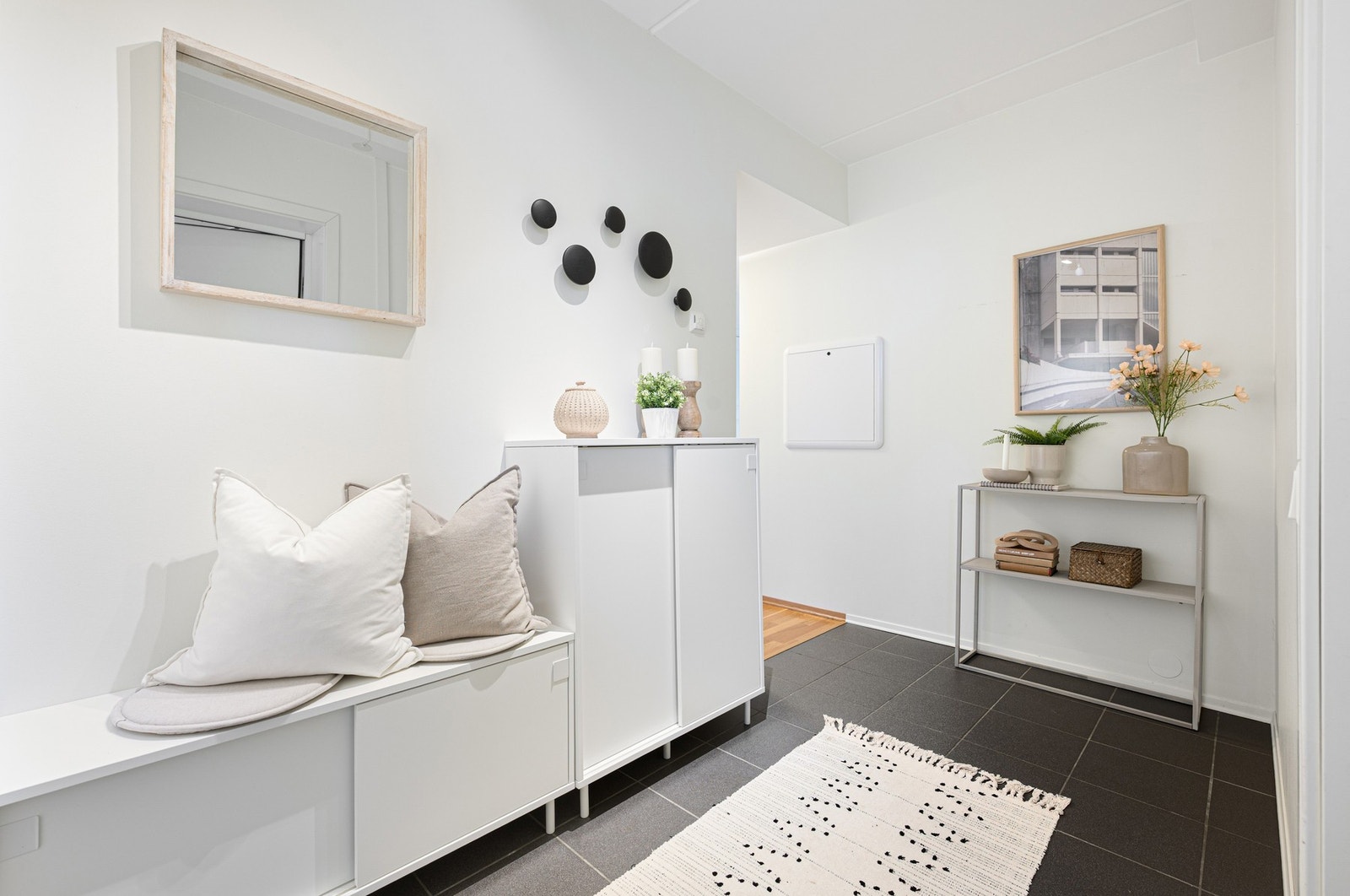 Innbydende og romslig entrè på hele 6,5 m². Galleribilde