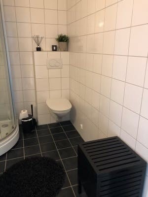 Flislagt baderom med gulvvarme. Galleribilde