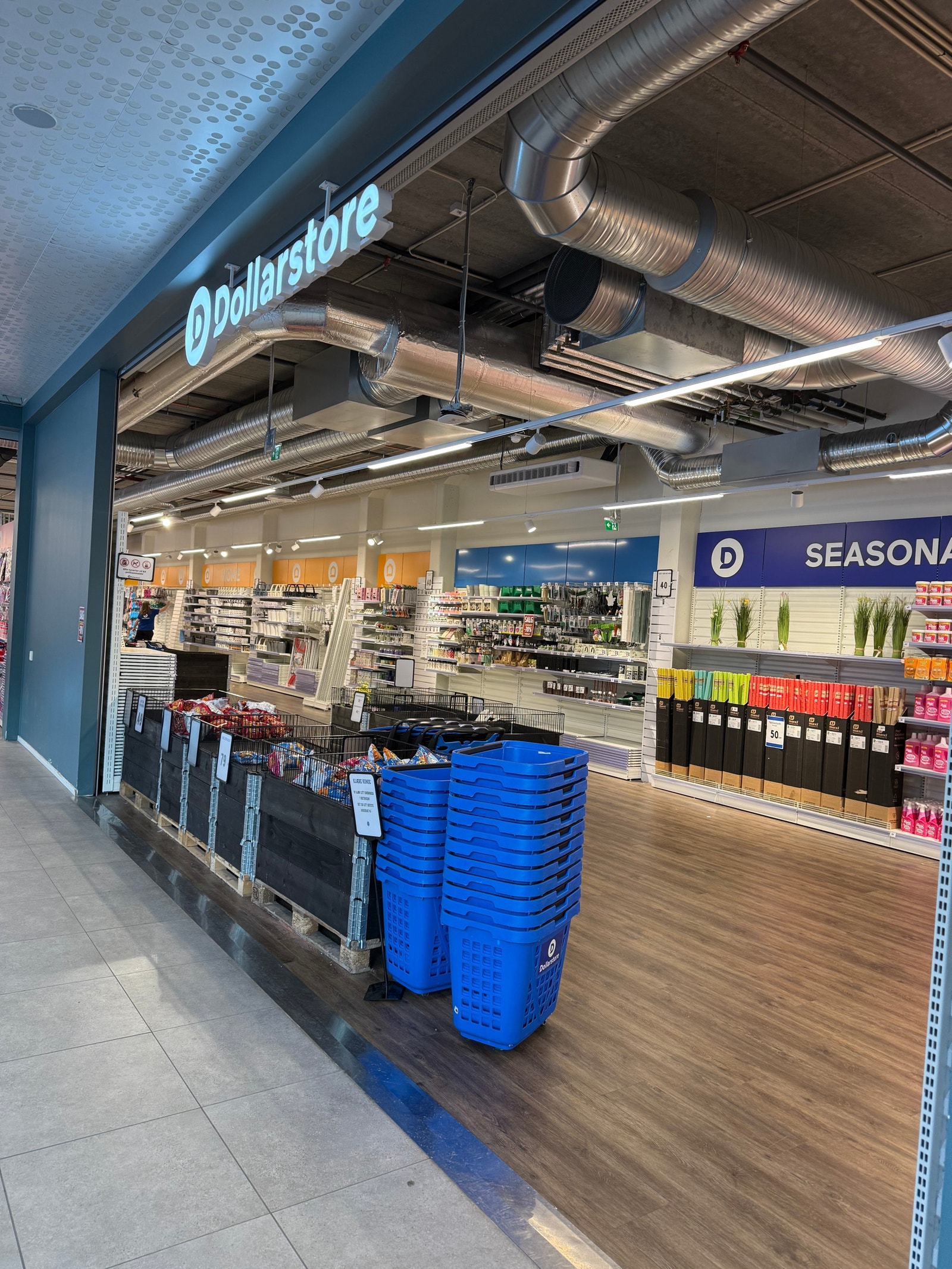 Den andre inngangen til lokalet Galleribilde