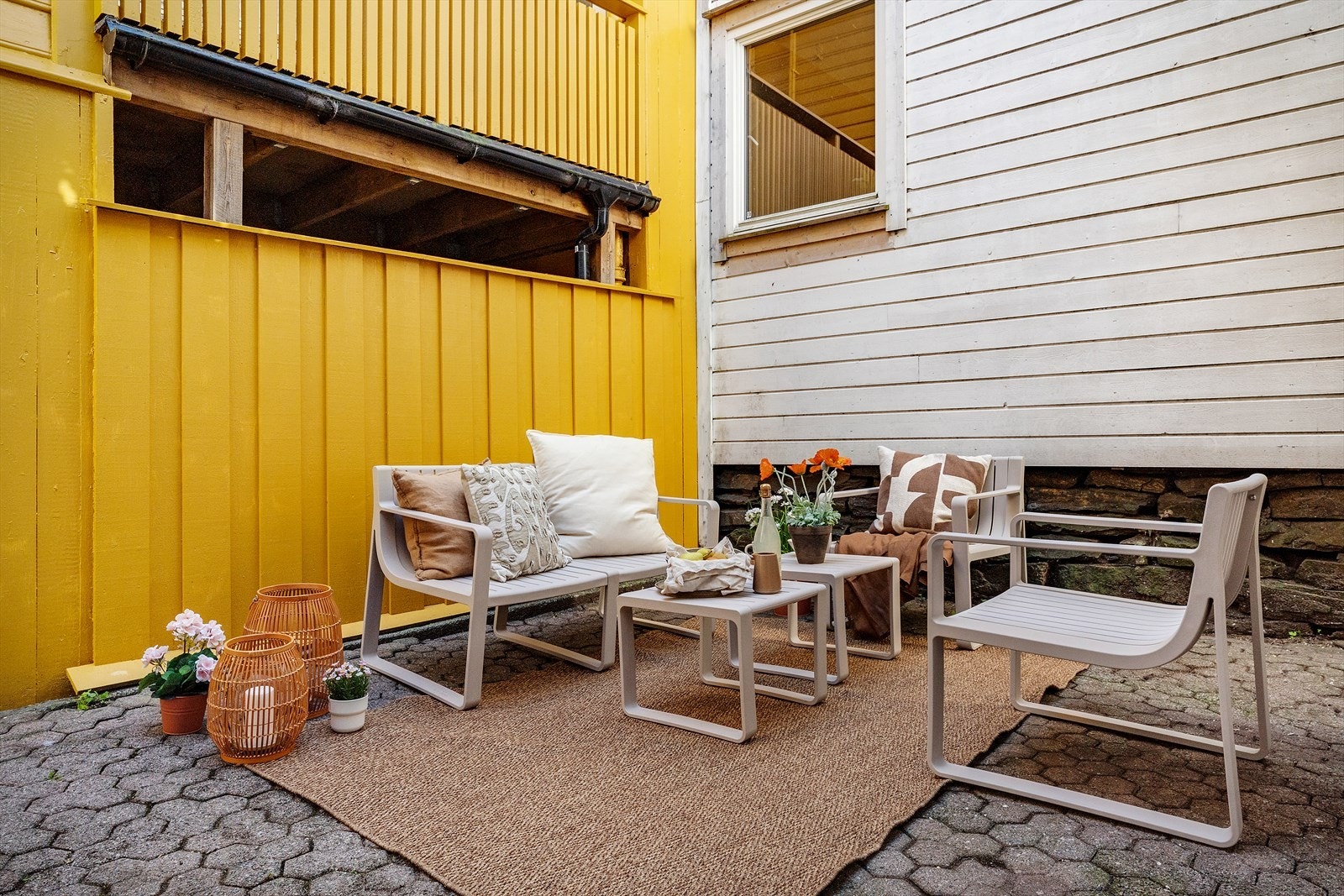 Perfekt for hyggelige måltider eller rolige stunder utendørs. Galleribilde