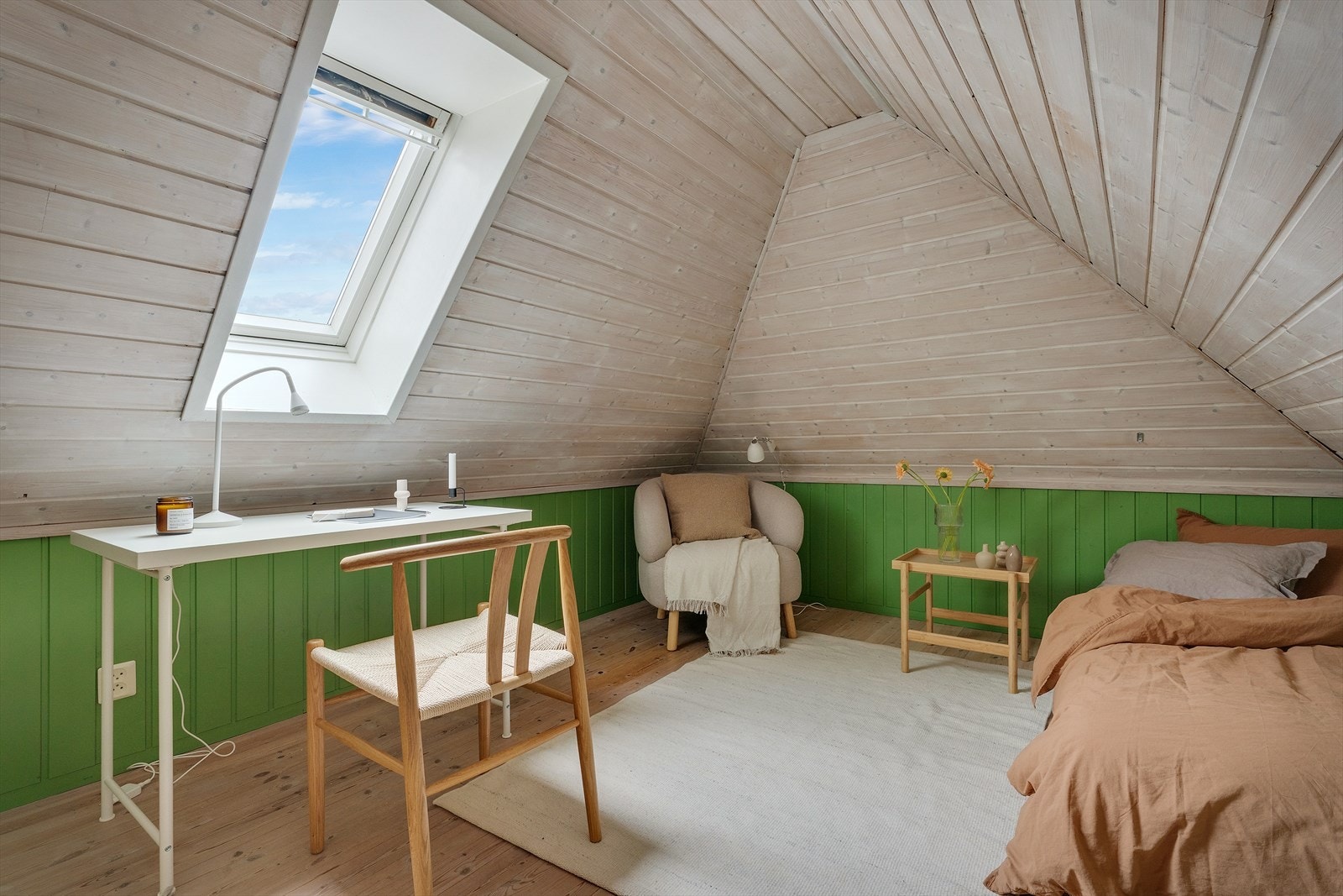 Praktisk soverom som kan brukes som barnerom eller kontor (ikke godkjent). Galleribilde