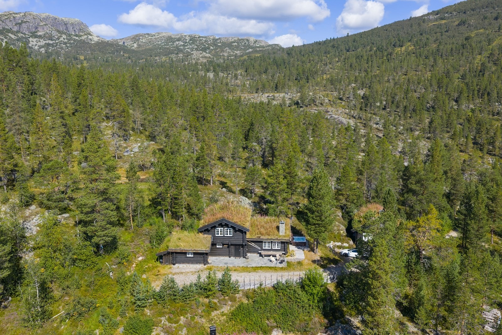 Hovedhytten med flott utsikt. Galleribilde