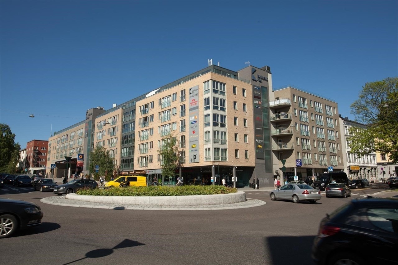 Kiellands hus med alt du trenger til dagligvarehandel Galleribilde