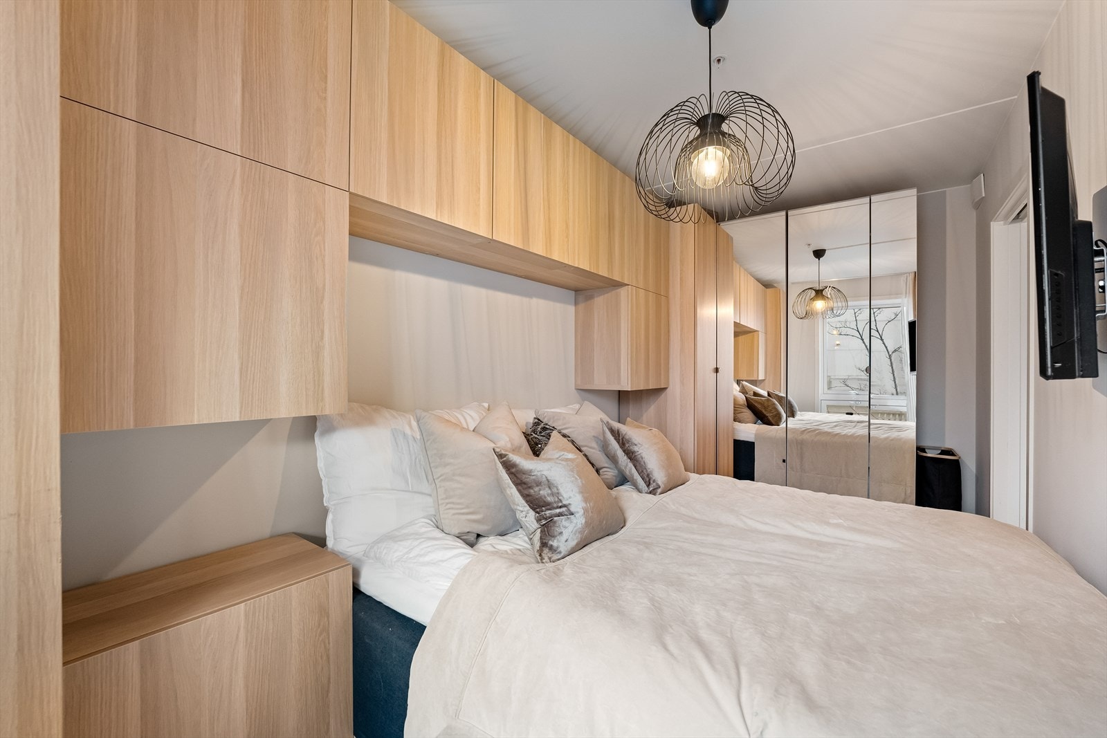 Praktisk skaprekke utnytter plassen godt, og gir rikelig med lagringsplass. Galleribilde