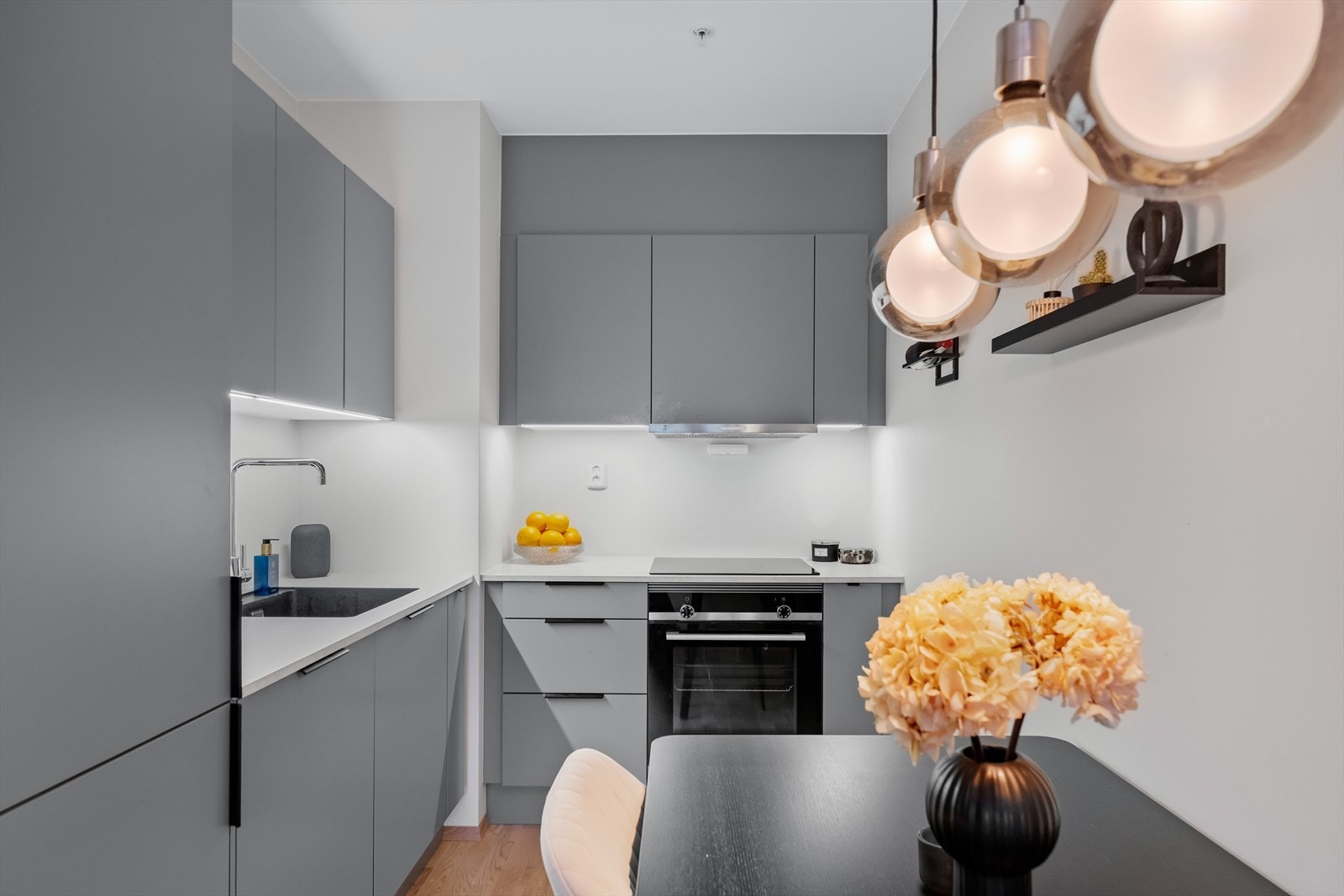 Nordvik Eiendom v/ Håvard Bjerke har gleden av å presentere Messeveien 202! Foto: Morten Eriksen. Galleribilde