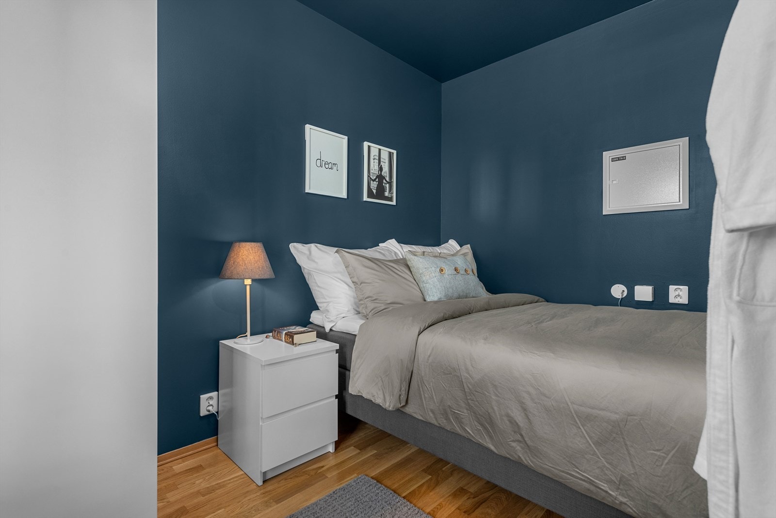 Soverommet måler 7,2m², og har plass til dobbeltseng og garderobeskap. Galleribilde