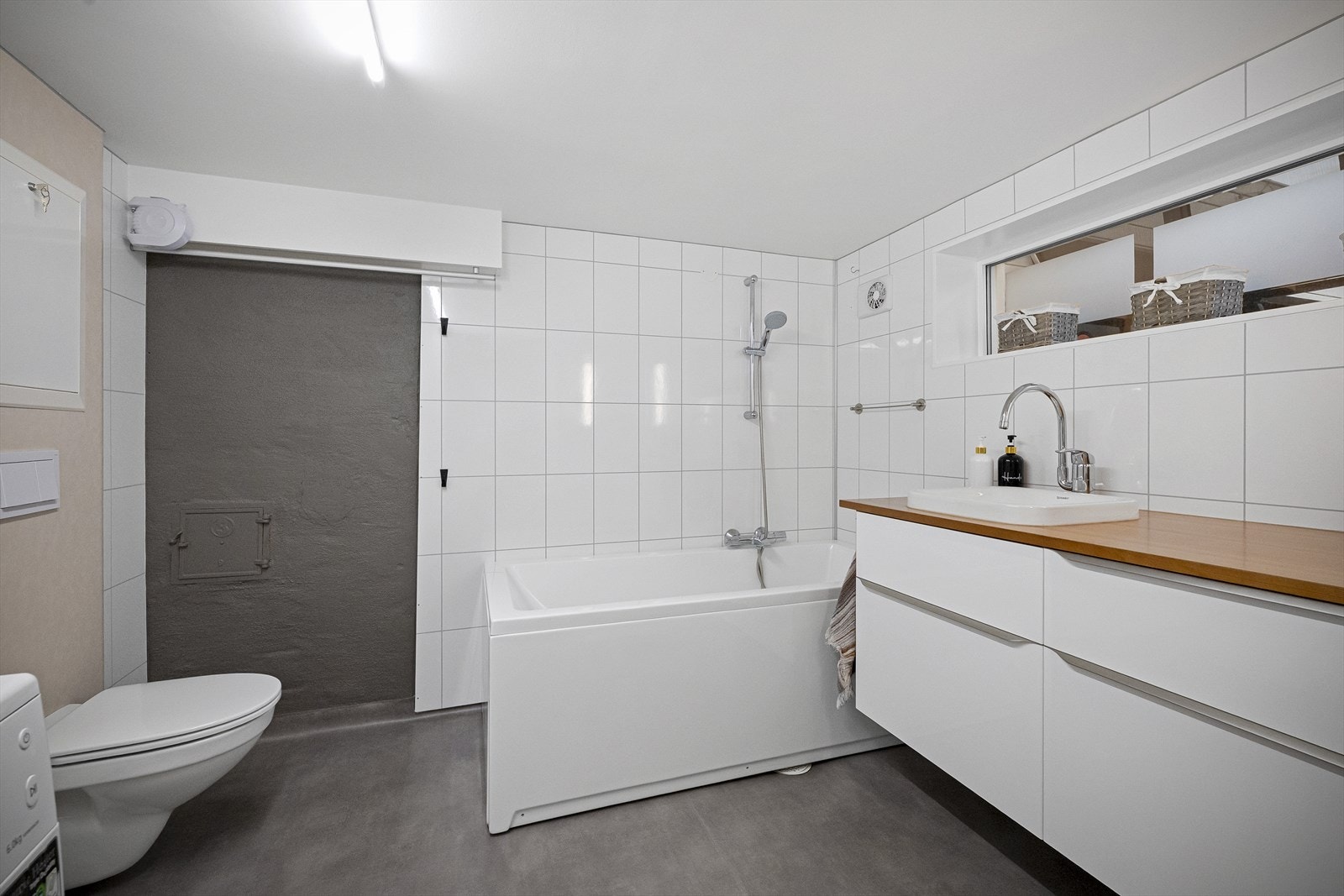 Bad i kjeller Galleribilde