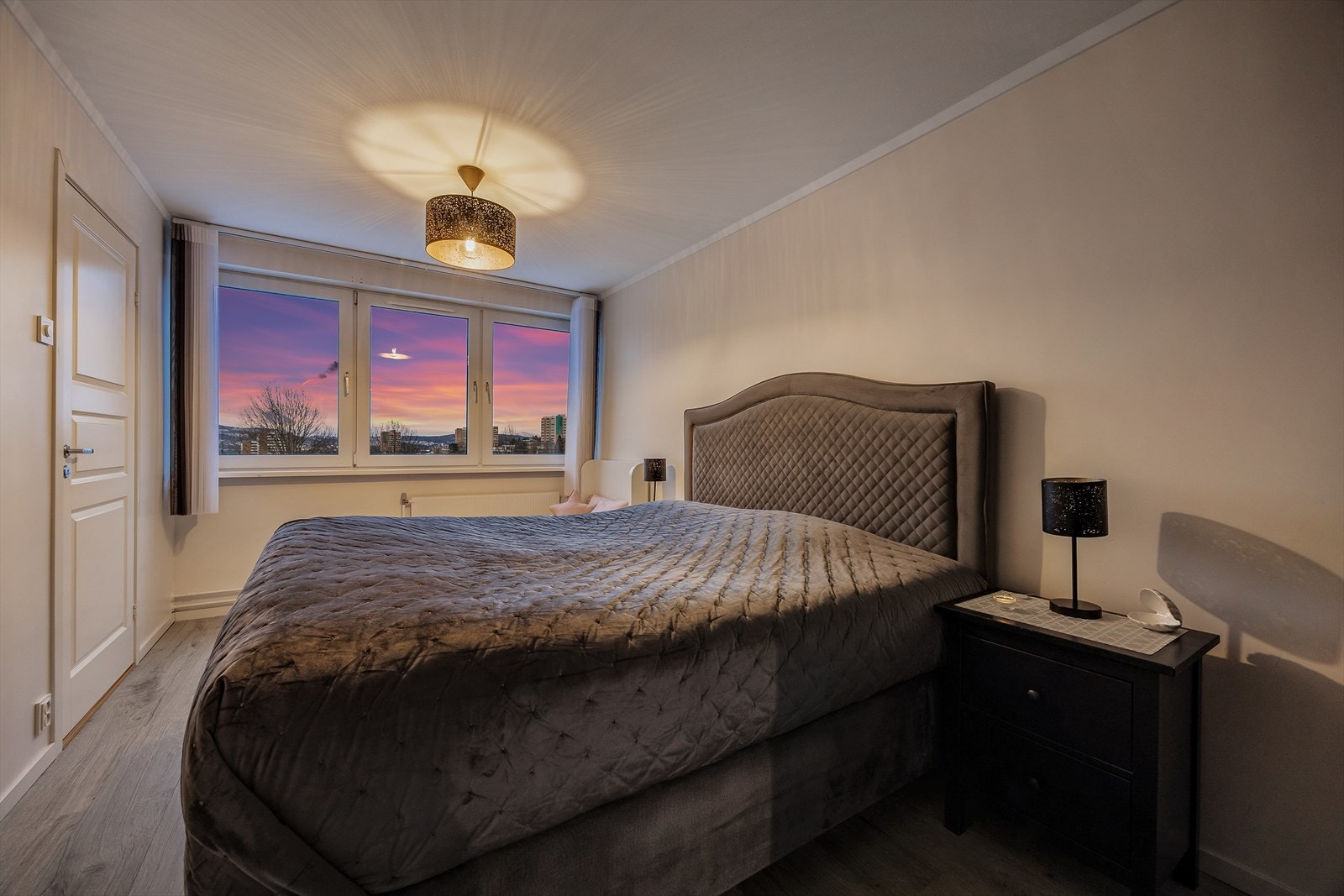 Også her kan den flotte kveldsutsikten nytes. Galleribilde