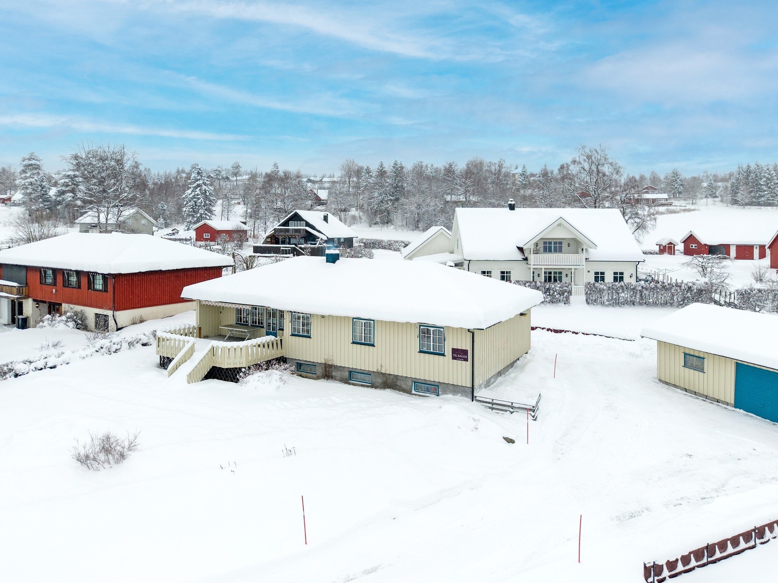 Boligen ligger øverst på Lykkja med solrik og meget barnevennlig beliggenhet Galleribilde
