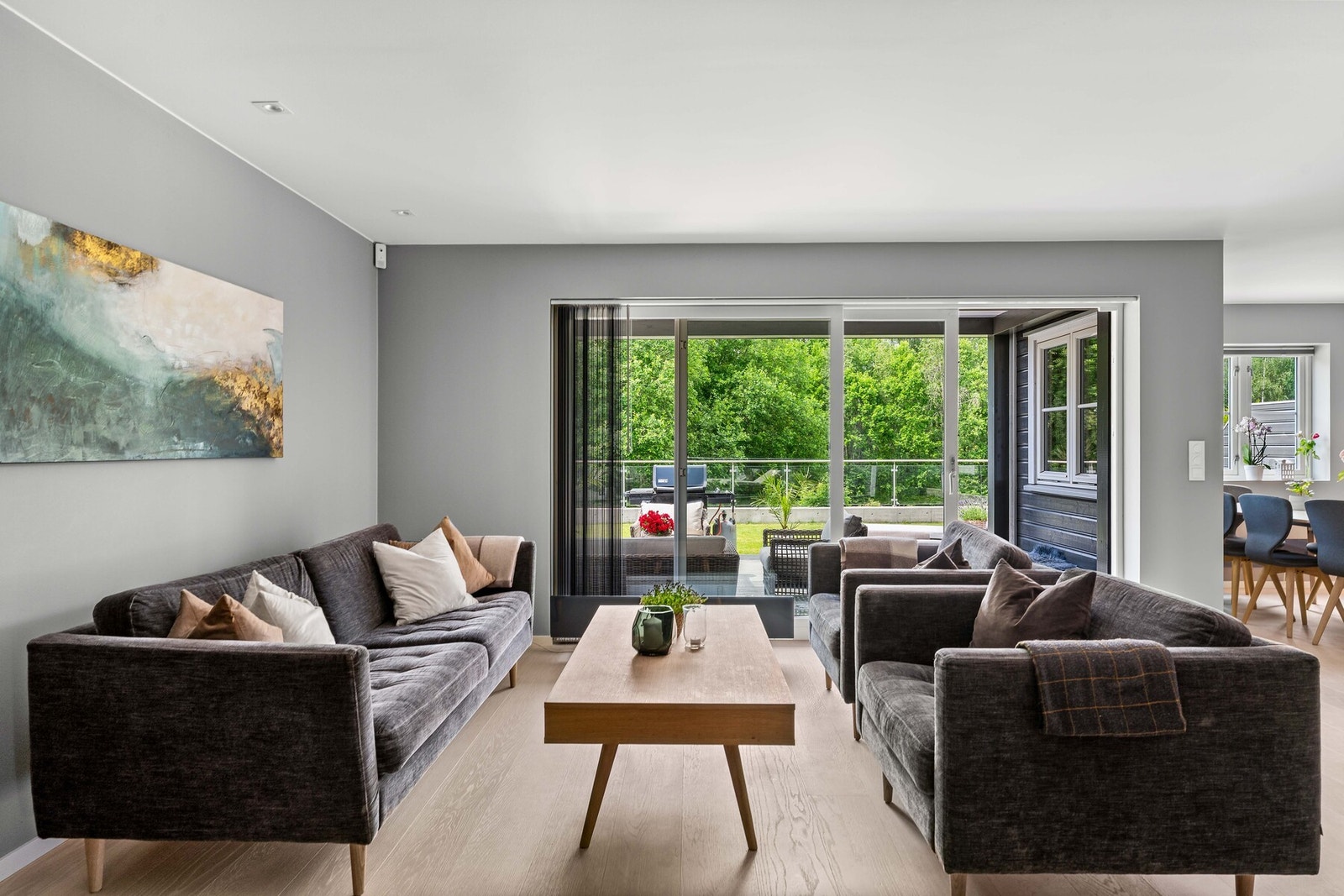 Her nytes dagene hjemme. Galleribilde