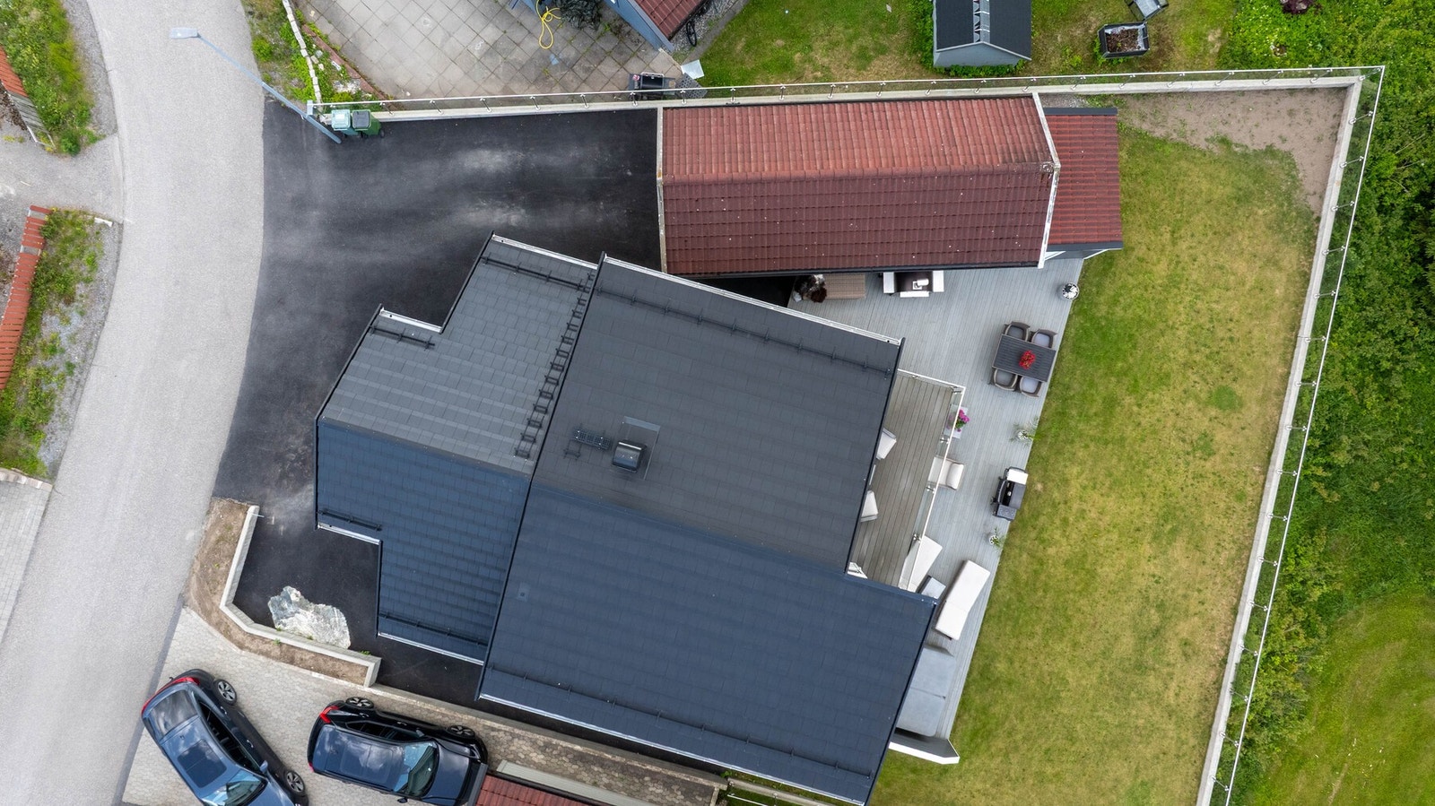 Tomten er på ca. 413 kvm. Galleribilde