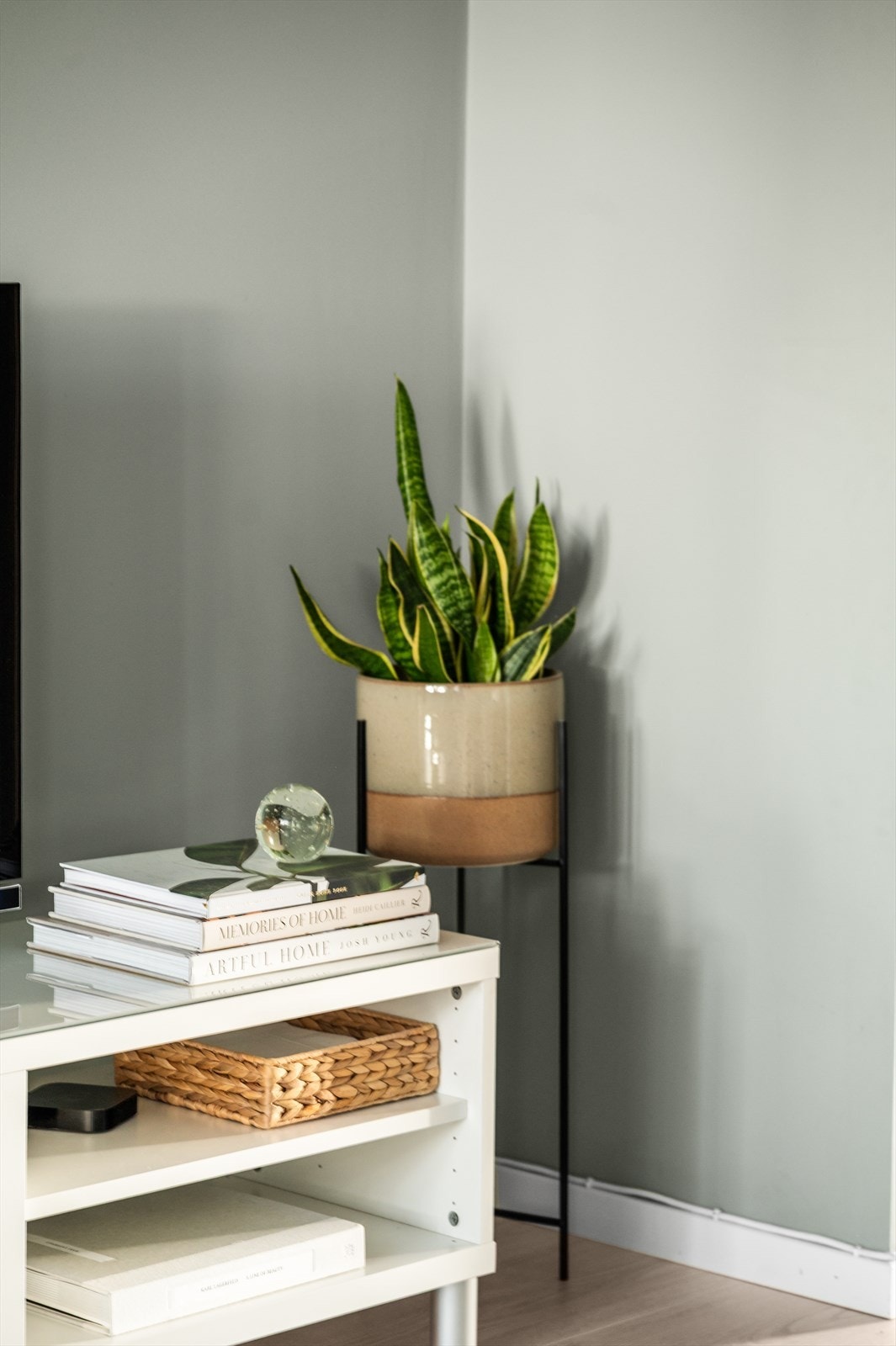 Varmtvann, fyring og bredbånd er inkludert i felleskostnadene. Galleribilde