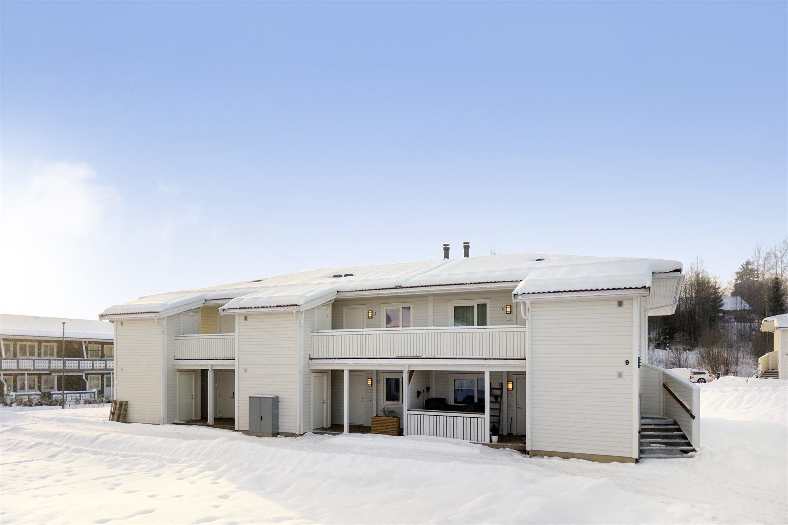 Leiligheten ligger i 2.etg og har en utvendig sports like utenfor inngangen Galleribilde