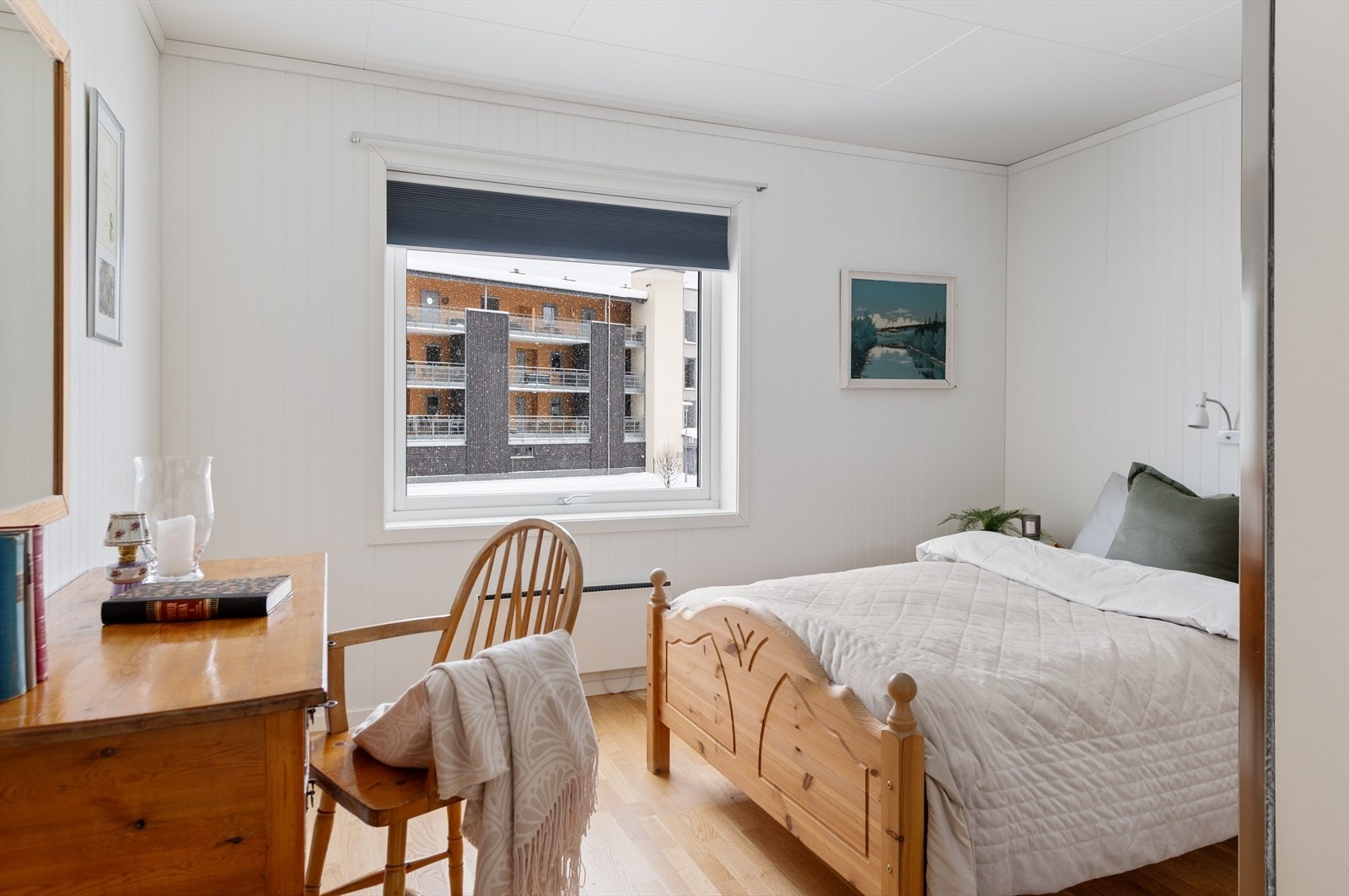 Lyst hovedsoverom med gode møbleringsmuligheter. Galleribilde