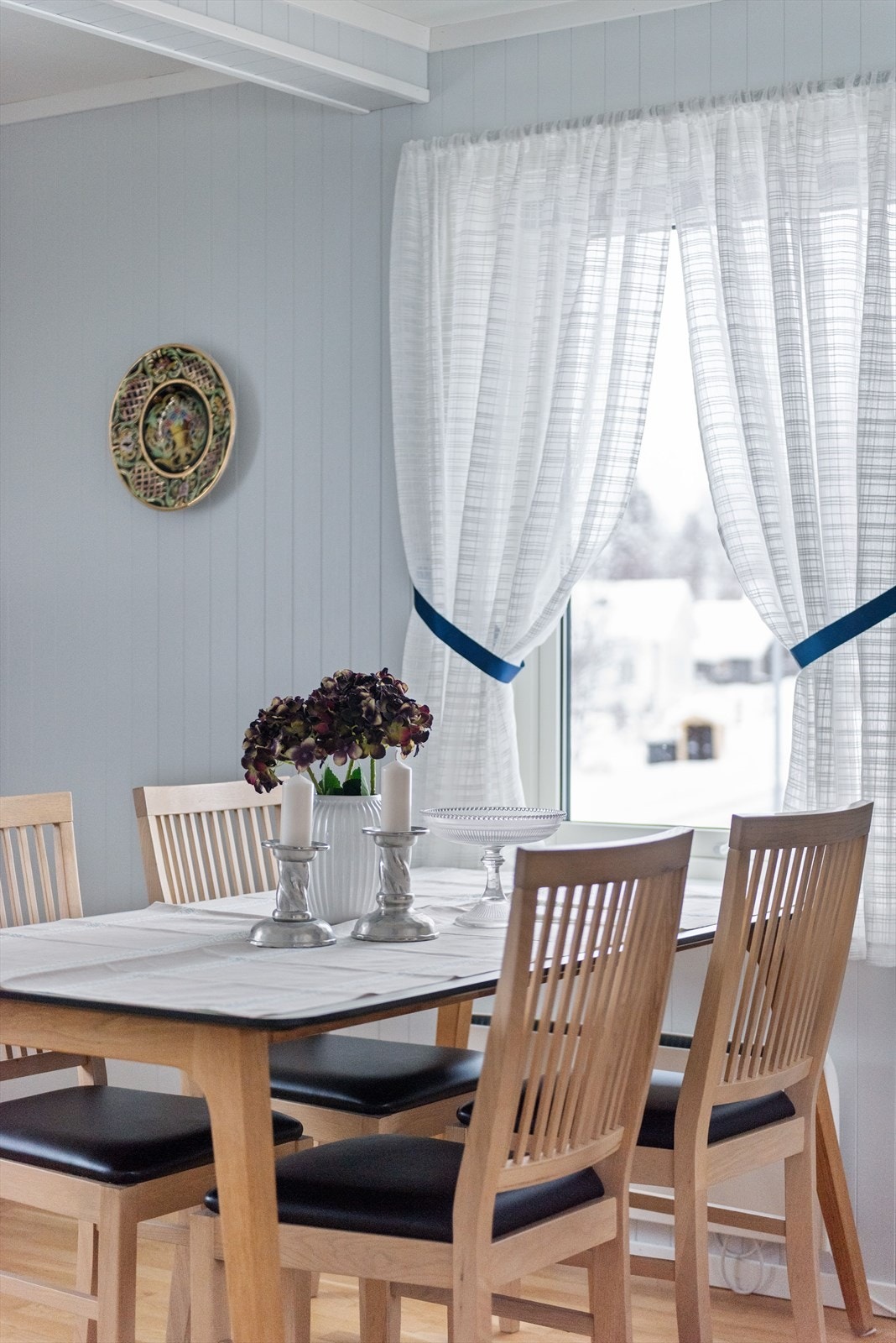 Spisestue - detalj. Galleribilde