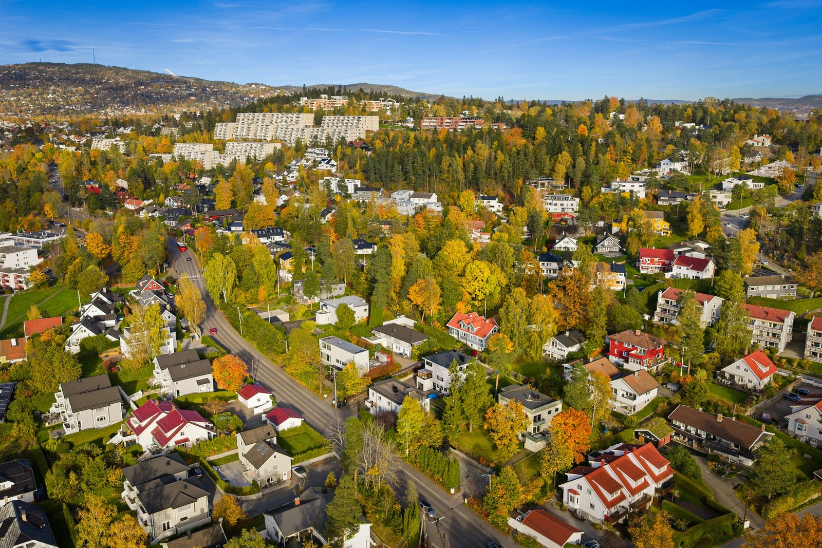 Boligen i Vækerøveien 95 ligger i et familievennlig område mellom Bjørnsletta og Røa. Galleribilde