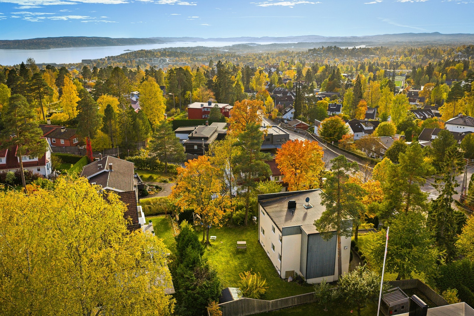 Rolig og tilbaketrukket beliggenhet, skjermet fra vei. Galleribilde