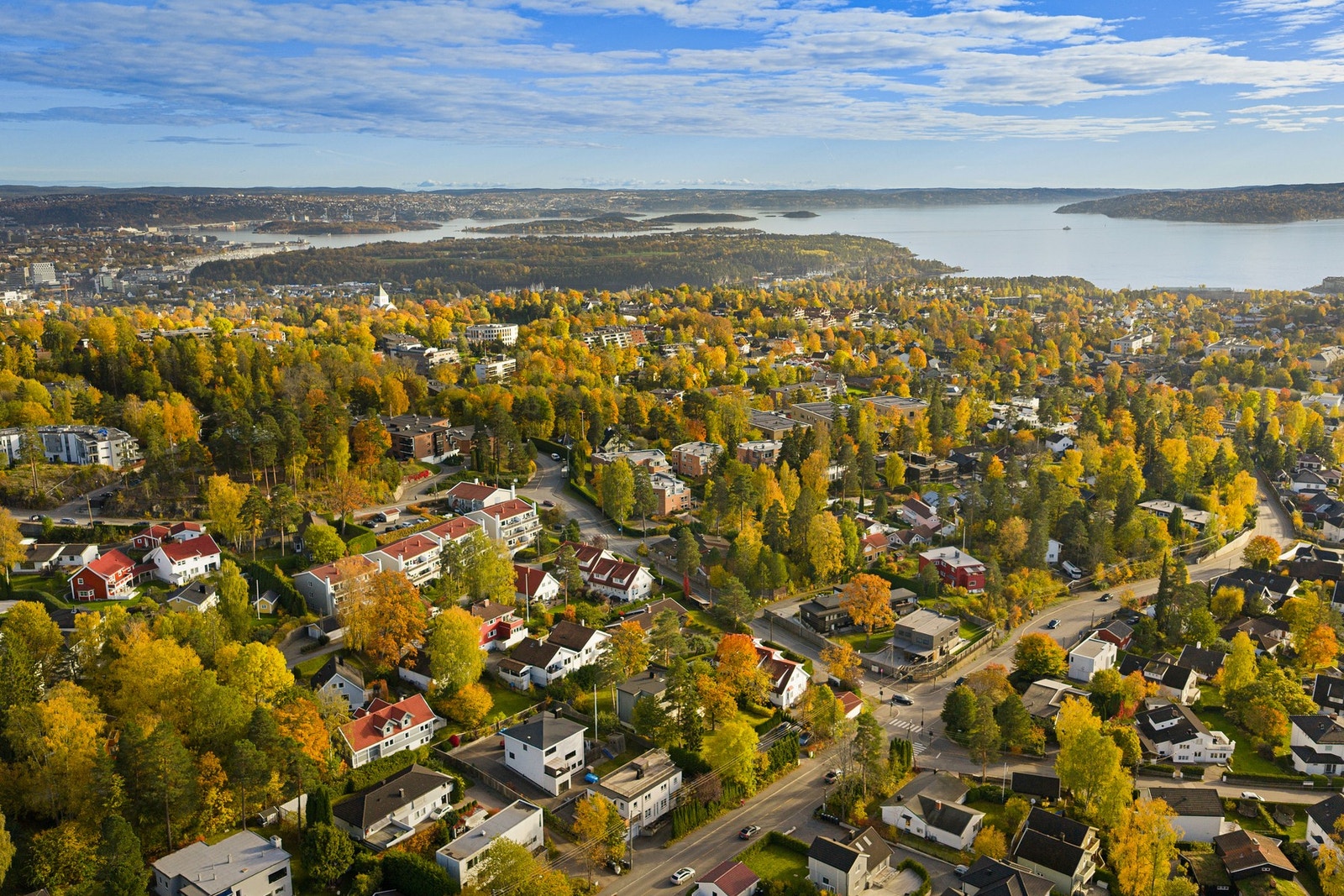 Området har et godt utvalg av servicetilbud og fasiliteter, med nærhet til skoler, barnehager og kollektivtransport. Galleribilde