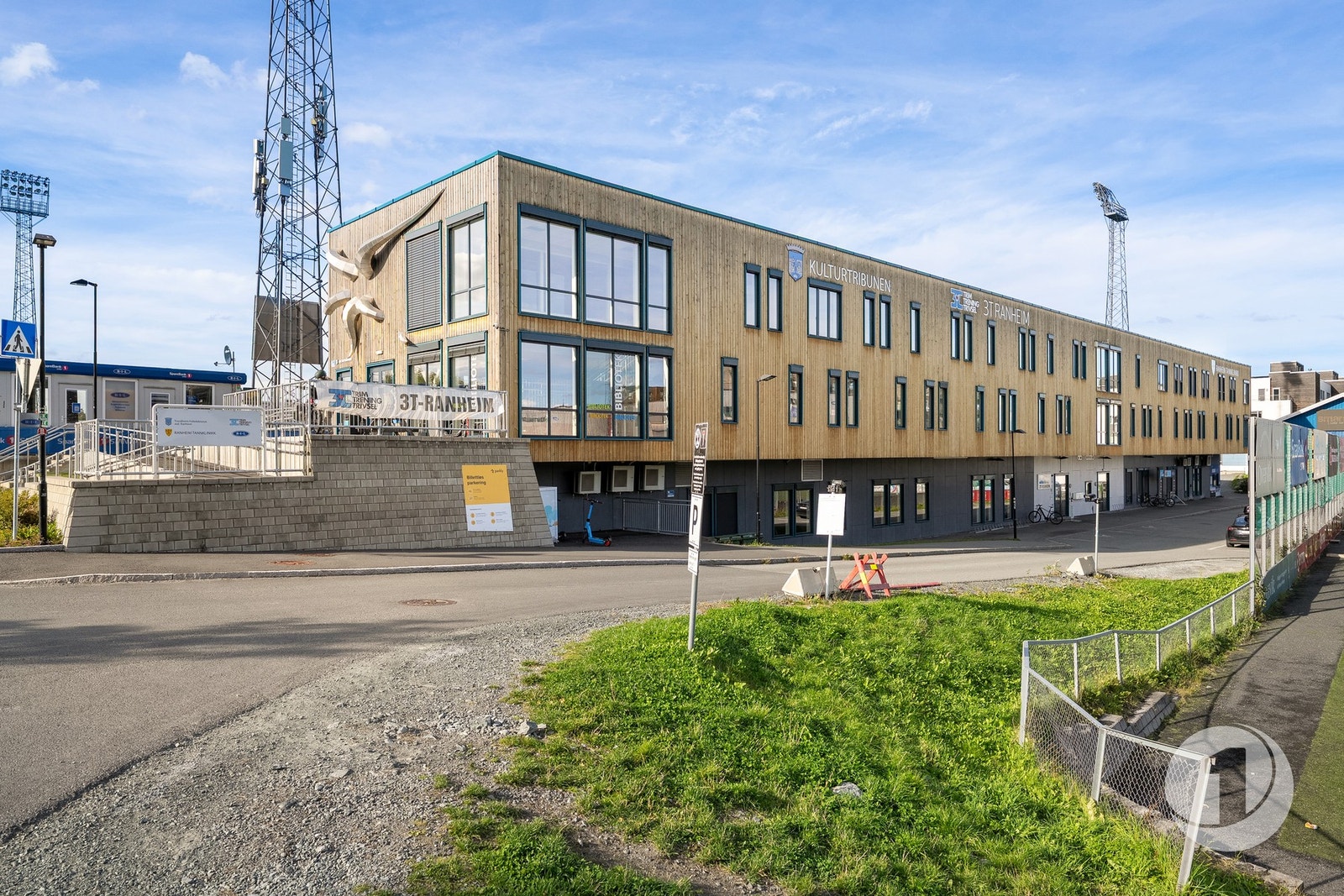 Kulturtribunen ligger også i kort gangavstand fra leiligheten, og her holder også 3T Ranheim til. Galleribilde