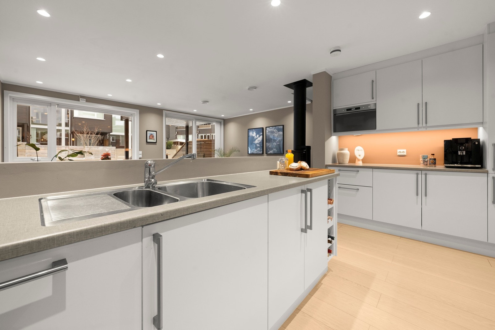 Ventilator, oppvaskmaskin og komfyr ble byttet i 2019 jf tidligere salgsoppgave. Galleribilde