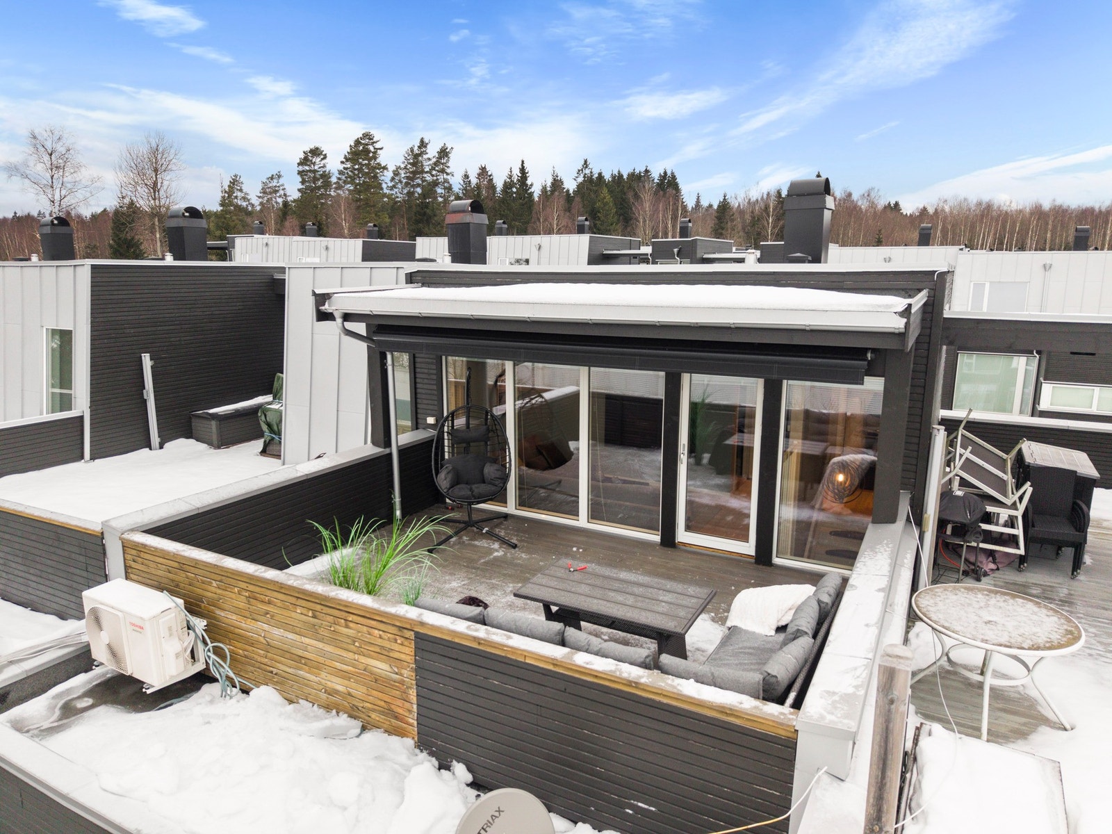 Takterrassen er på ca. 20 kvm og har montert markise. Galleribilde