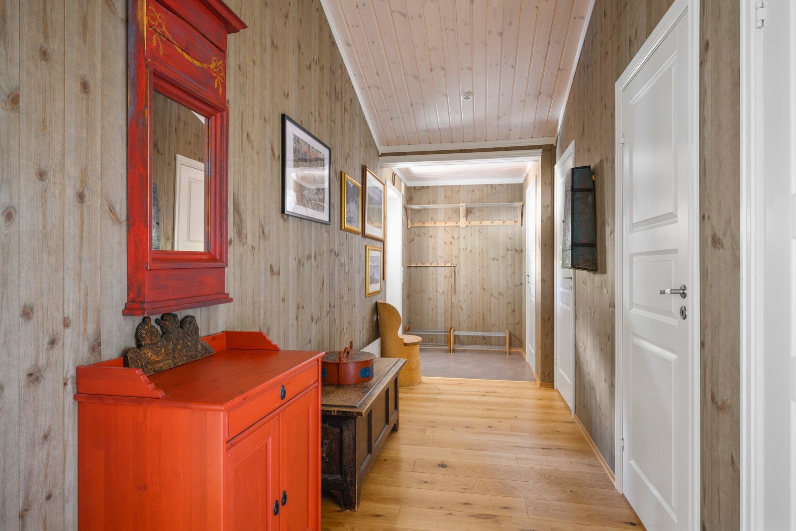 Entré/vindfang og gangen Galleribilde