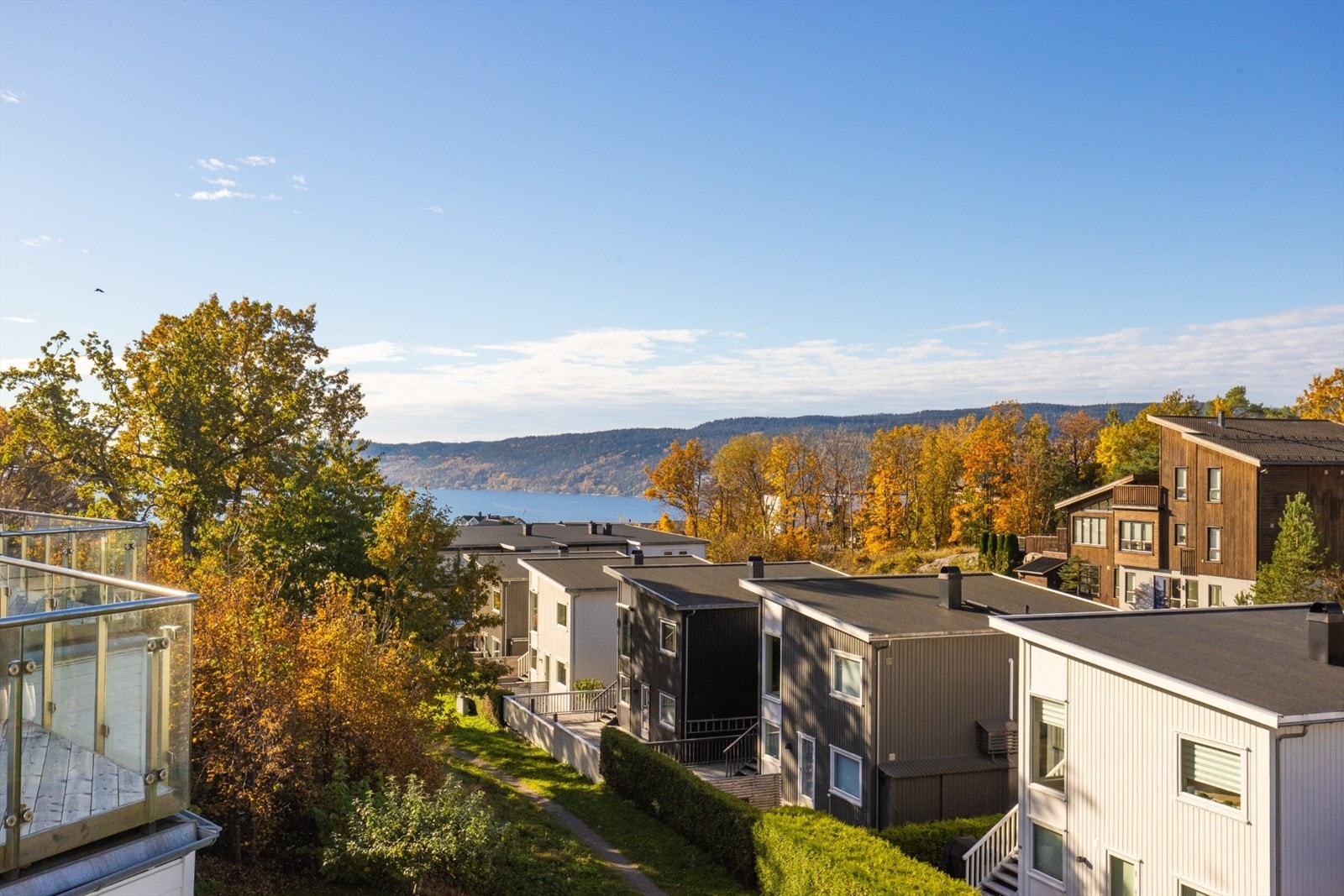 Nydelig utsikt mot Drøbaksundet fra toppetasjen Galleribilde