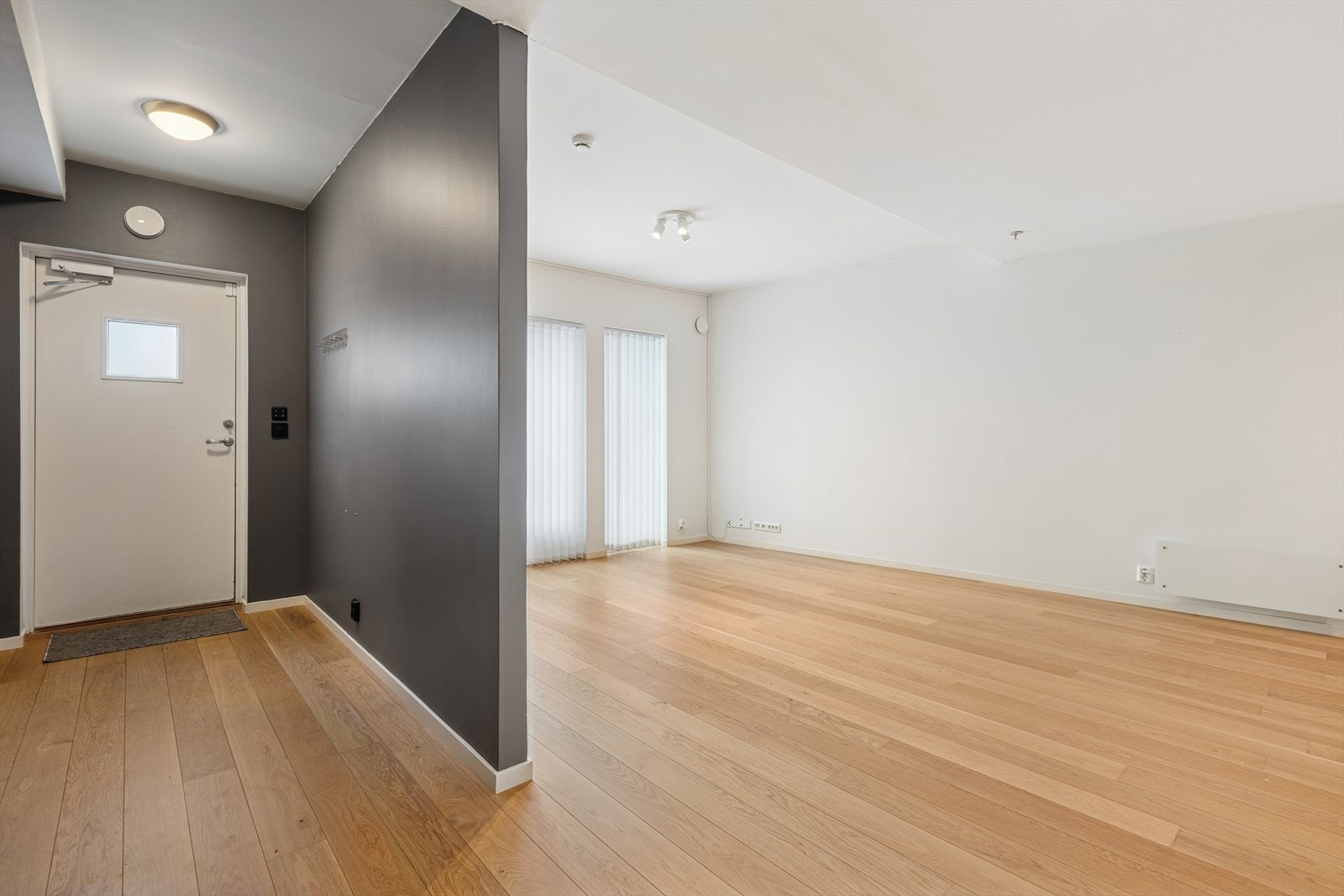 Entré med oppheng til klær Galleribilde