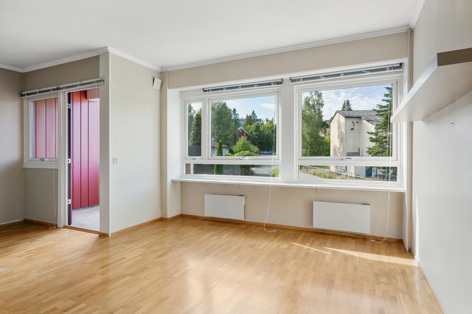 Store vinduer med mye lysinnslipp. Galleribilde