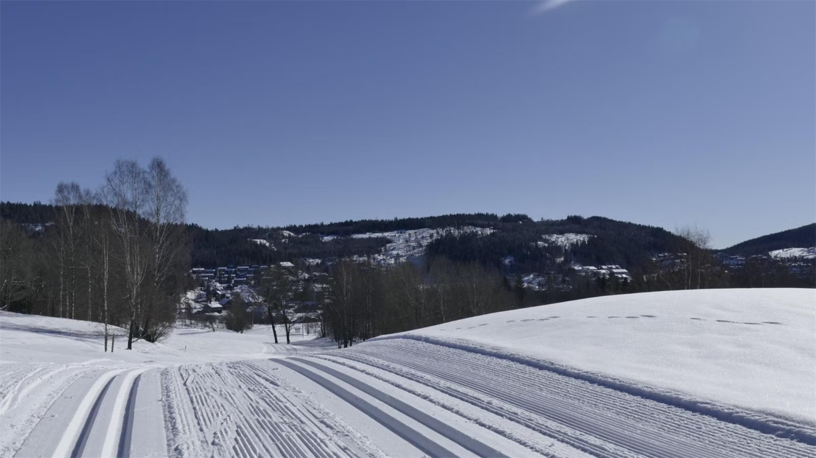 Selgers private bilde fra golfbanen på vinteren. Flotte skiløyper rett utenfor døra. Galleribilde