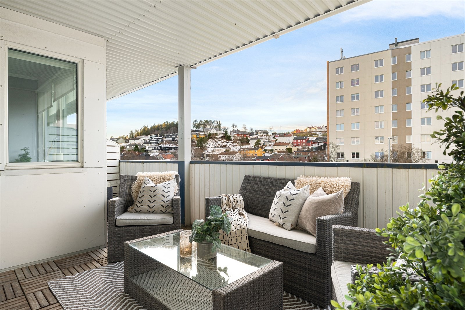 Balkongen er oppmålt til hele 12kvm. Galleribilde