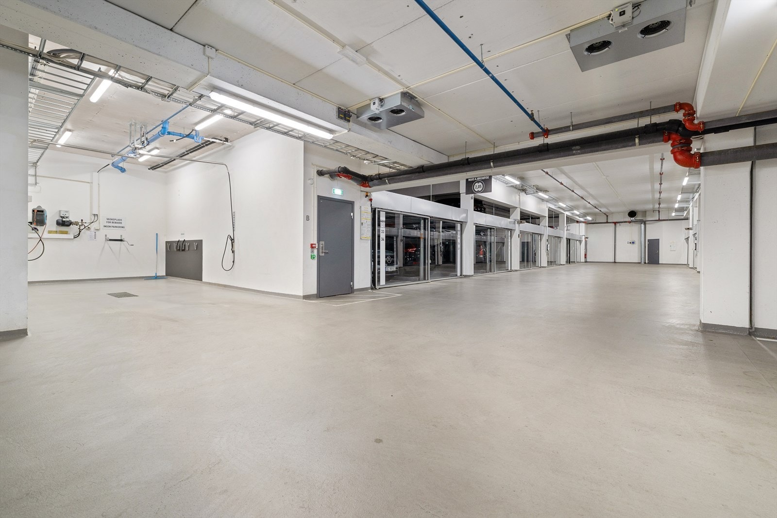 Vaskeplass for bil i garasjeanlegget er tilgjengelig for beboerne Galleribilde