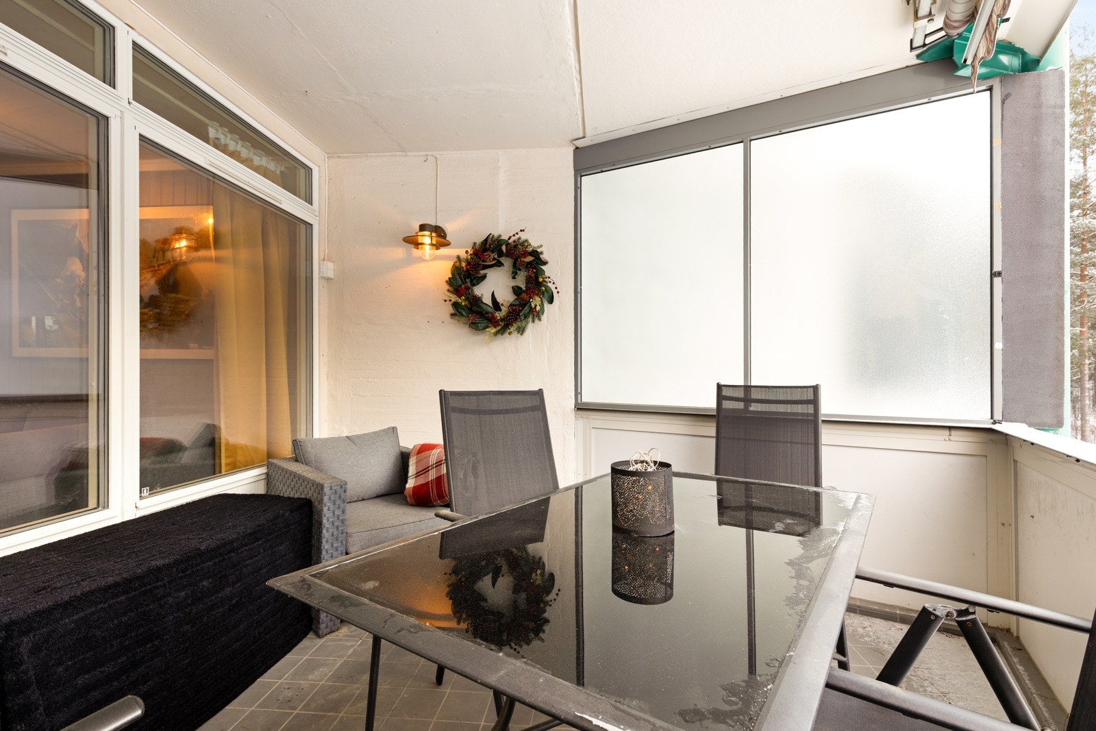 Her er det plass til spisegruppe og grill. Galleribilde