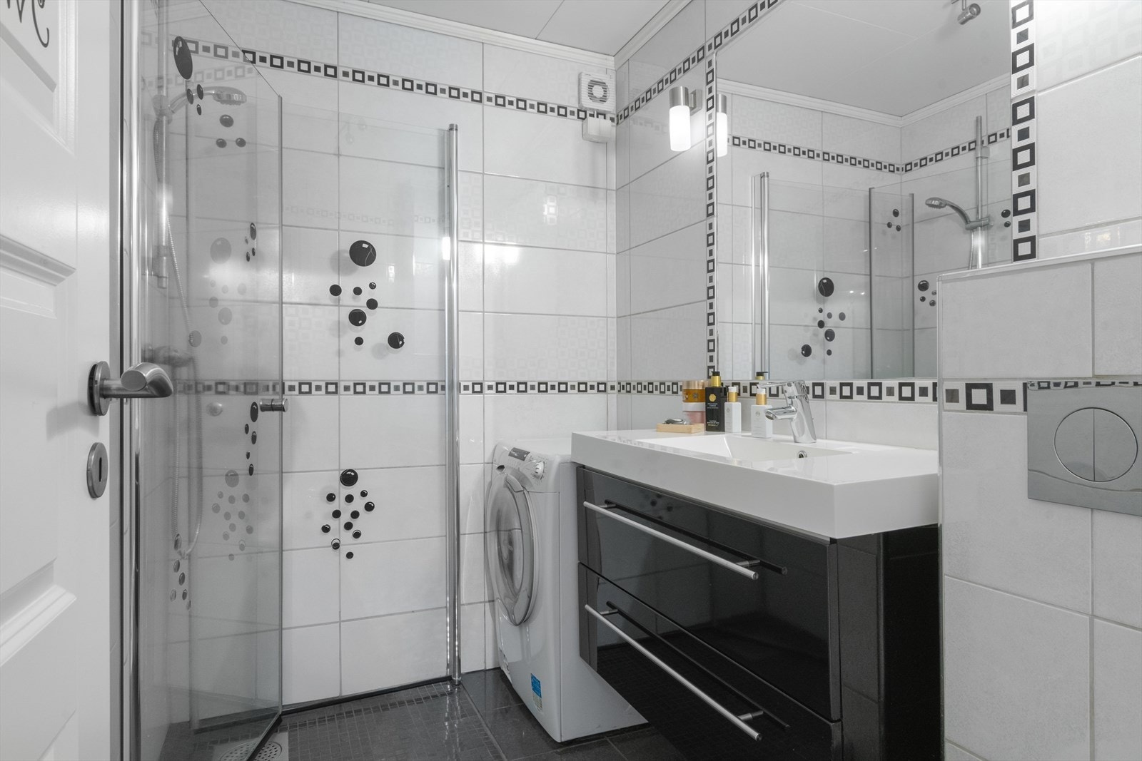 Lekkert bad med alt det du trenger! Galleribilde