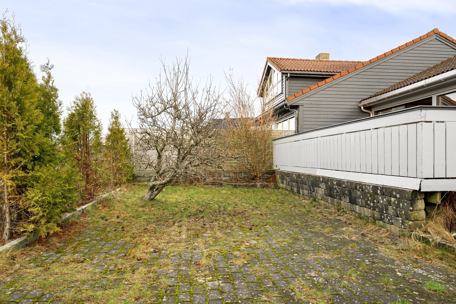 Boligen har eldre standard og behov for modernisering. Galleribilde