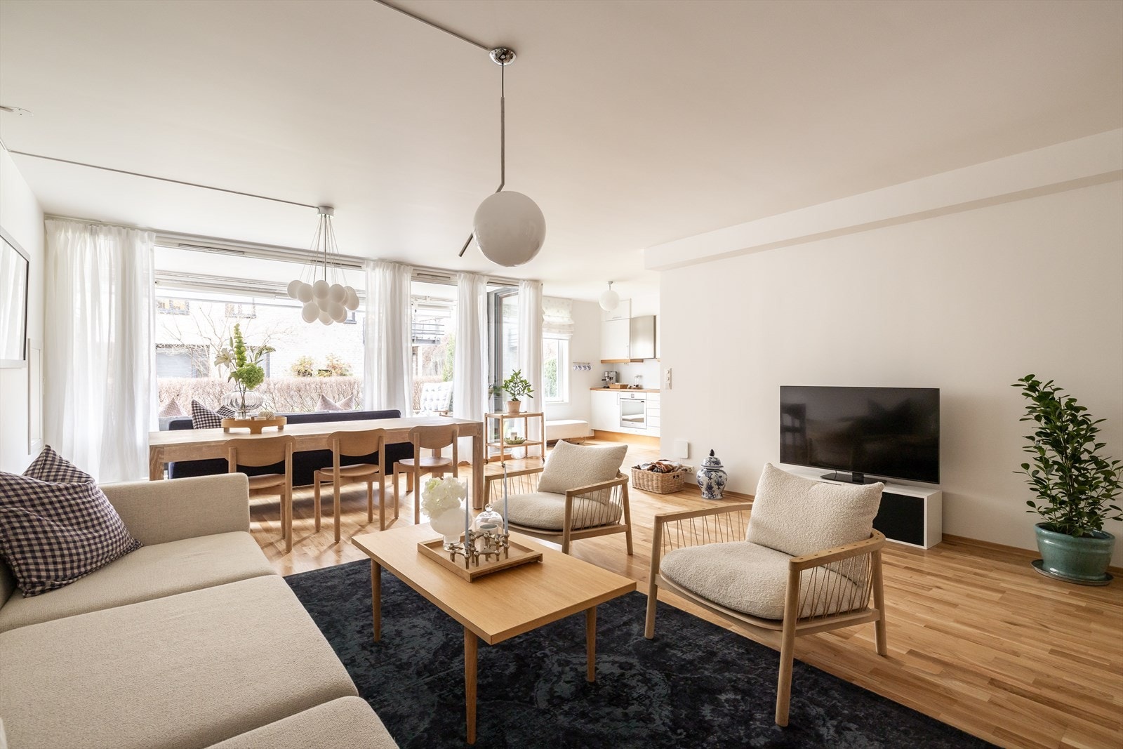 Slette og delikate overflater gir en behagelig atmosfære. Galleribilde