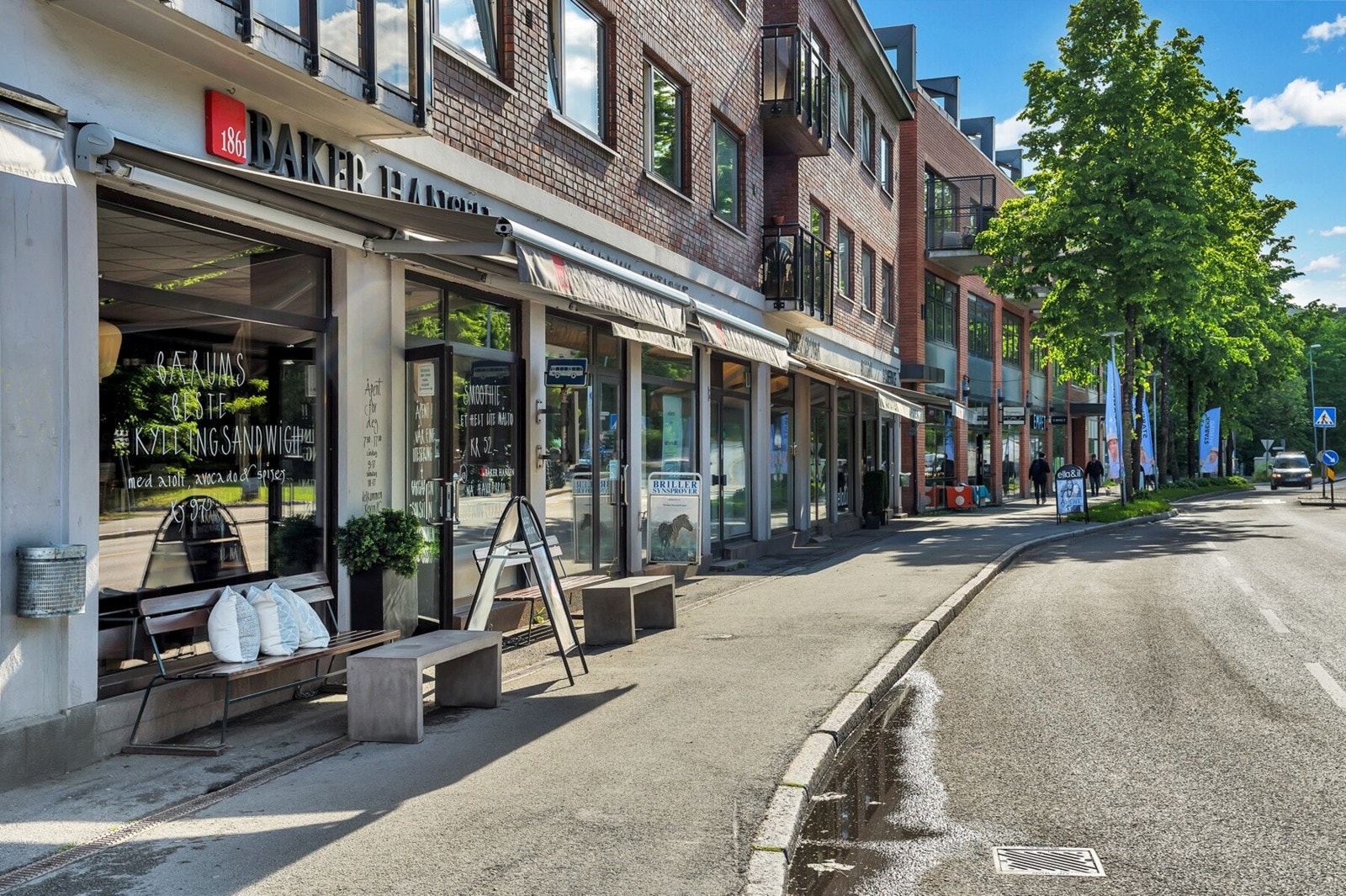 Stabekk sentrum tilbyr det man trenger i hverdag. For et utvidet servicetilbud byr Bekkestua på dette Galleribilde