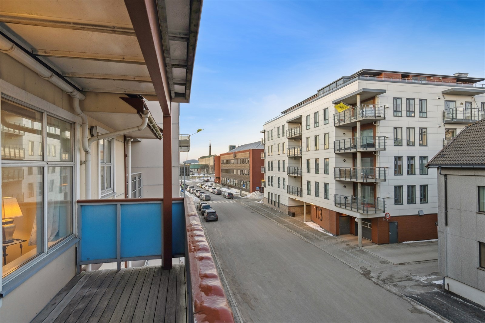 Utsikt nedover mot Solparken Galleribilde