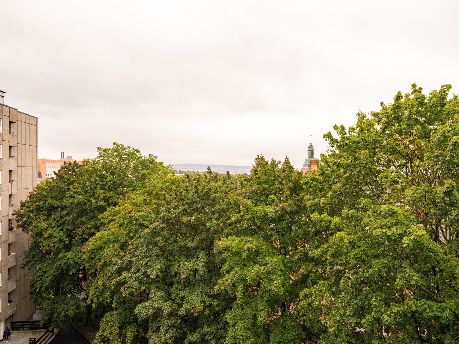 Utiskt fra nabobalkong. Galleribilde